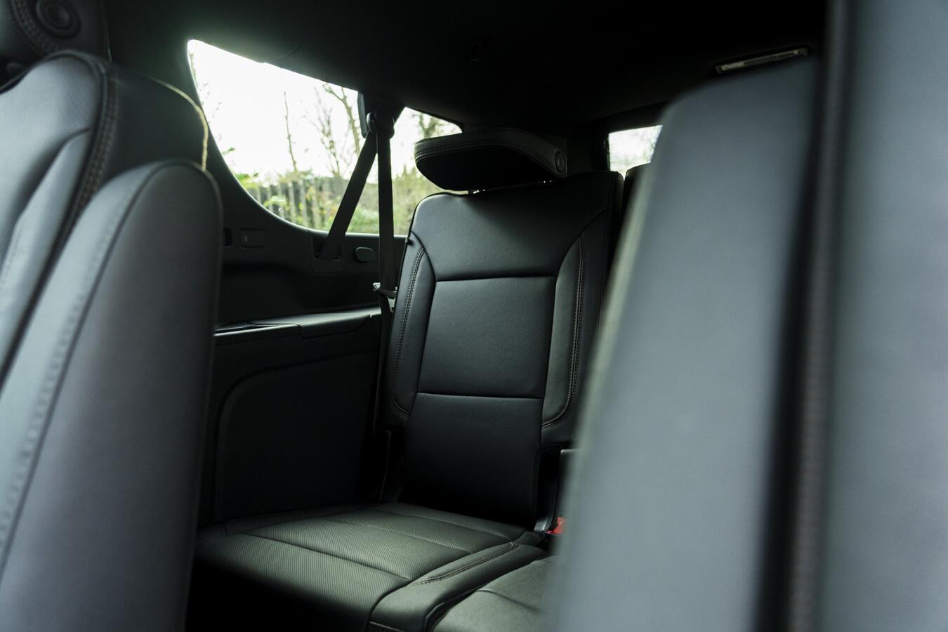 Chevrolet Suburban view 57