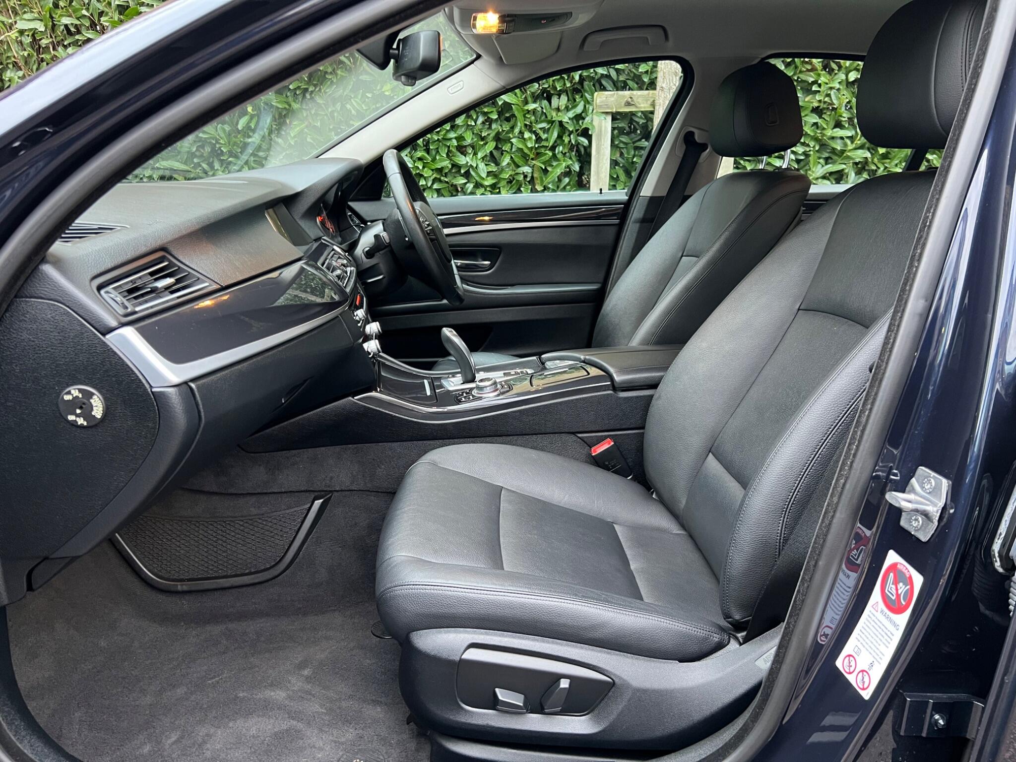 BMW 5 Series view 38