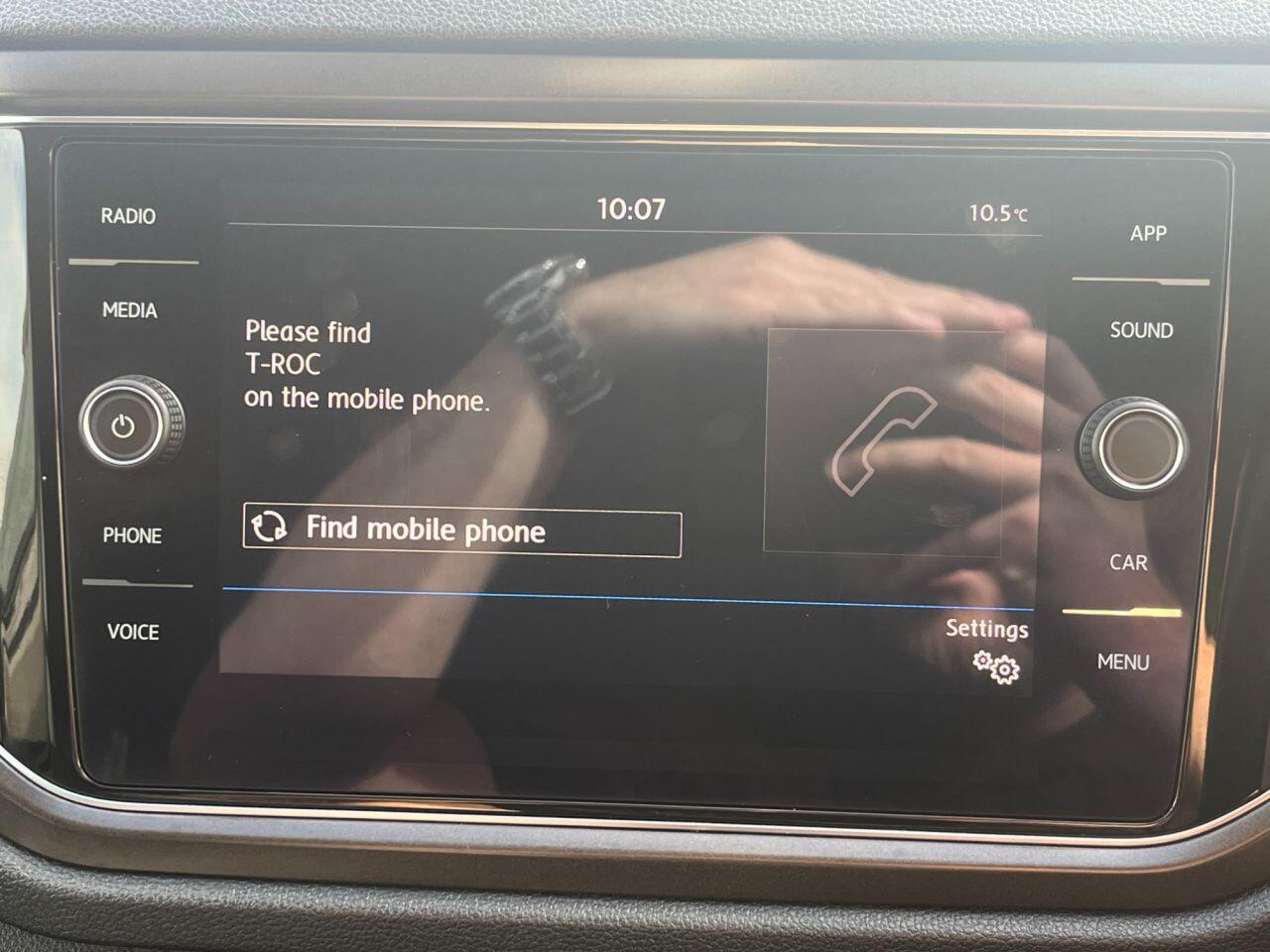 Volkswagen T-Roc view 22