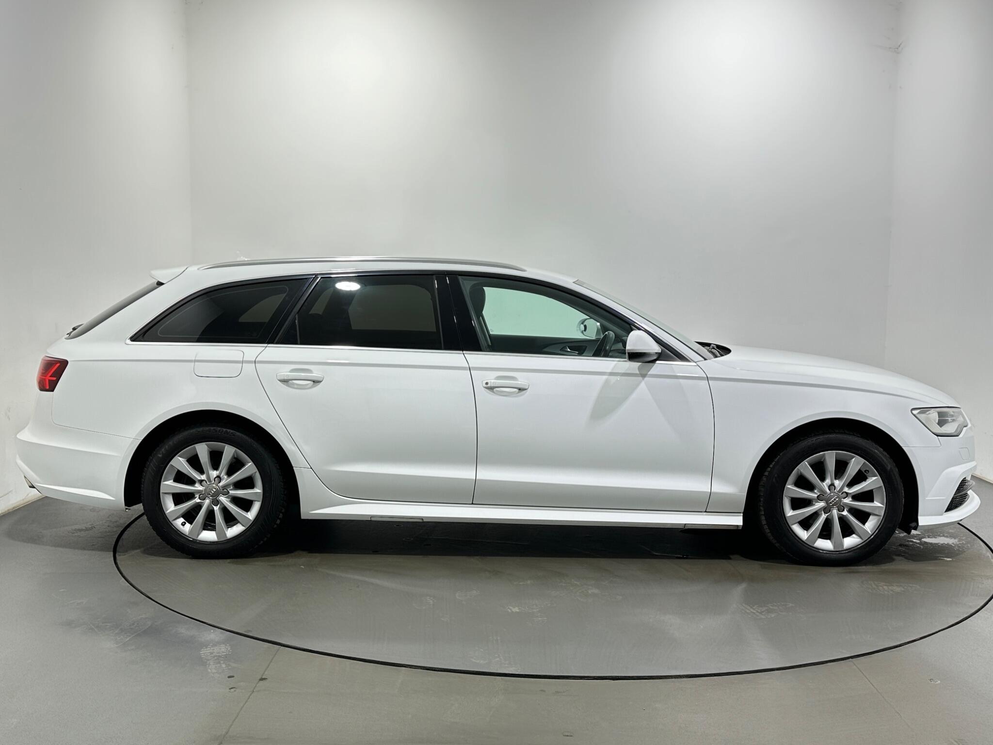 Audi A6 view 9