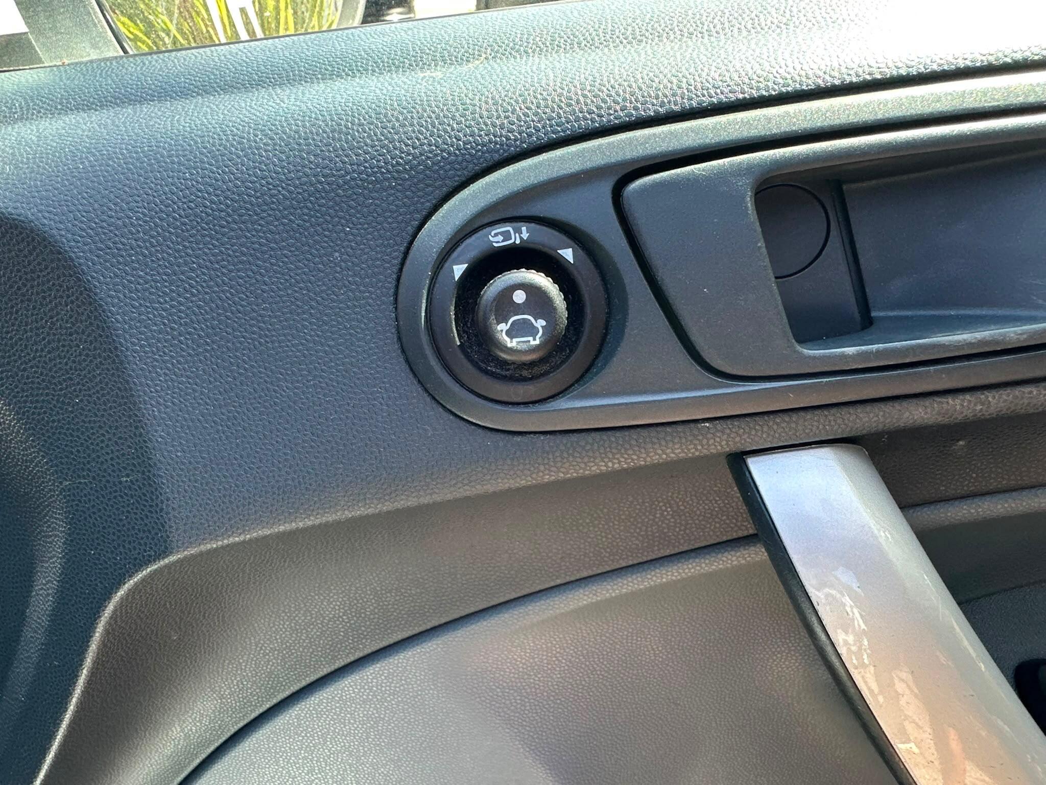 Ford Fiesta view 26