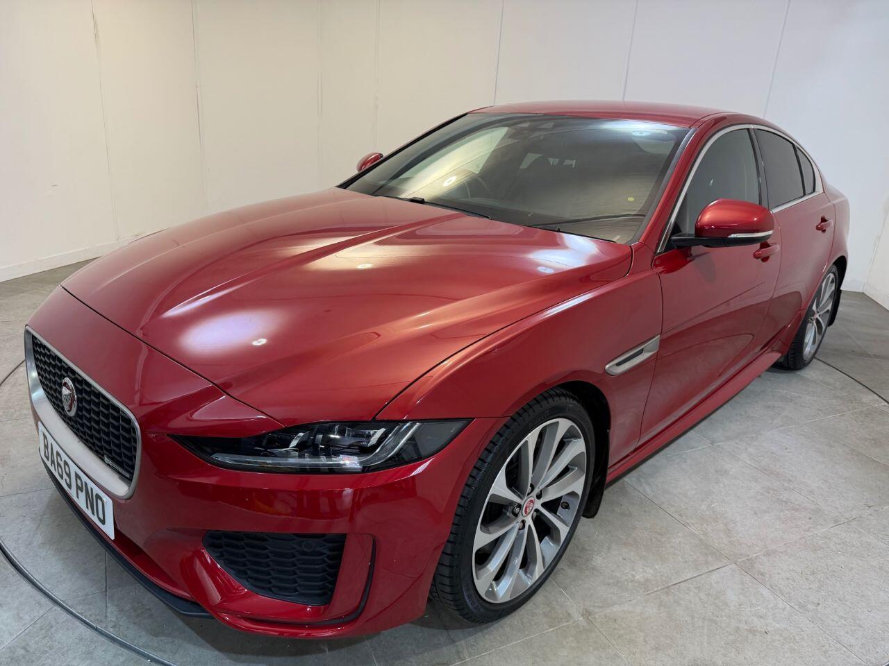 Jaguar Xe view 50