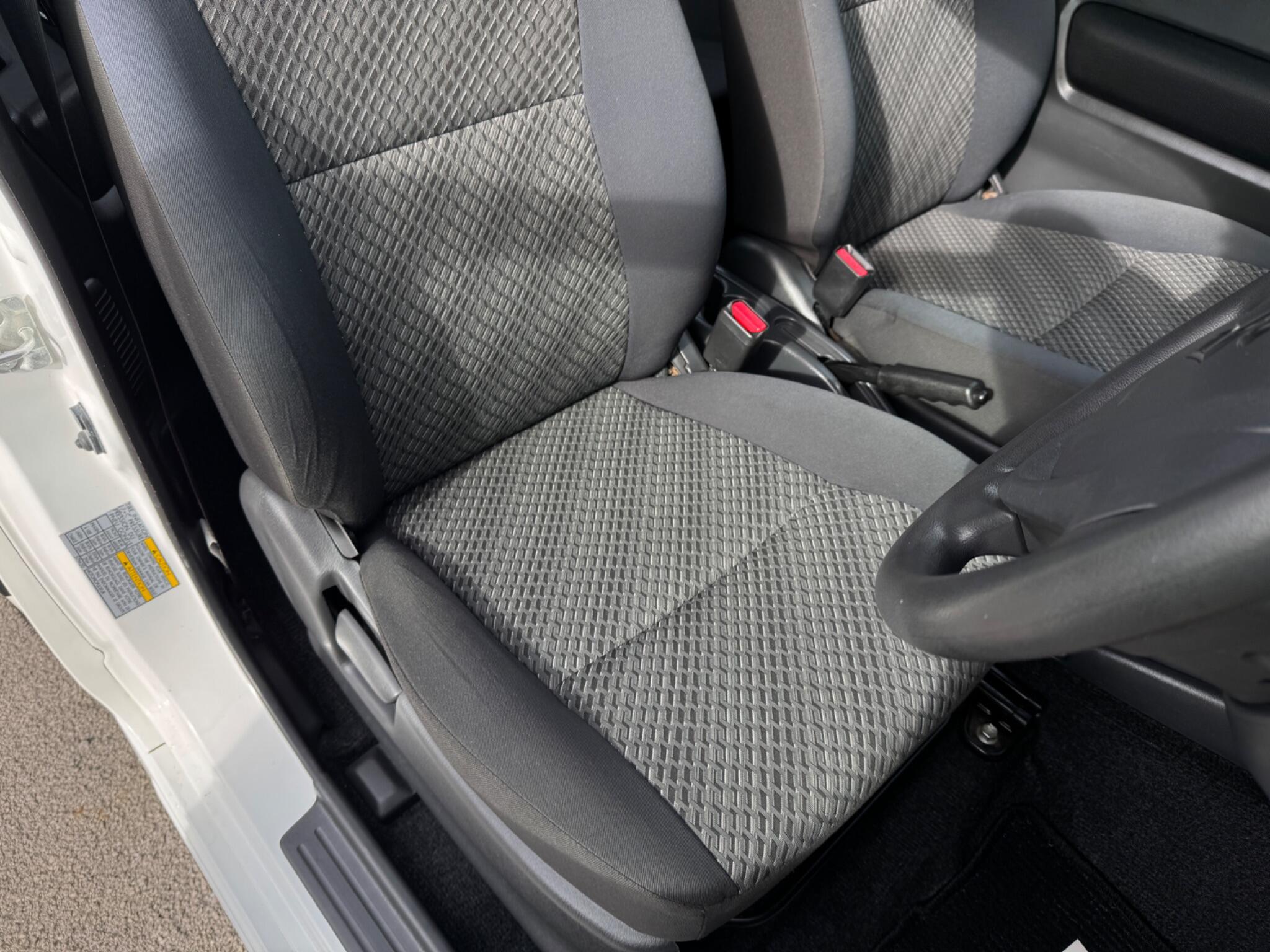 Suzuki Jimny view 25