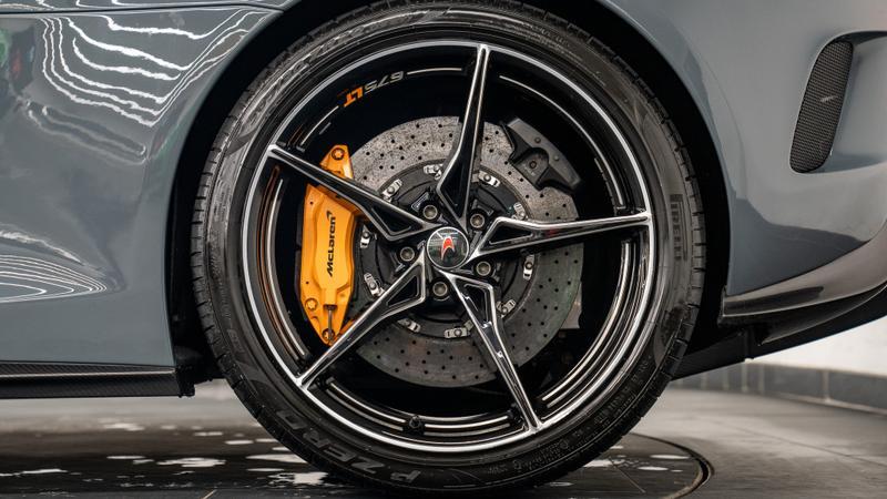 Mclaren 675LT view 20