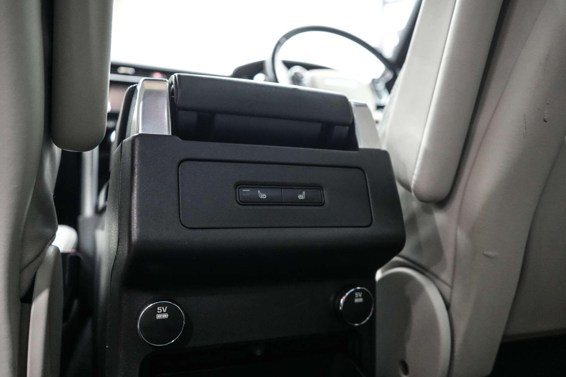 Land Rover Discovery 3 view 20