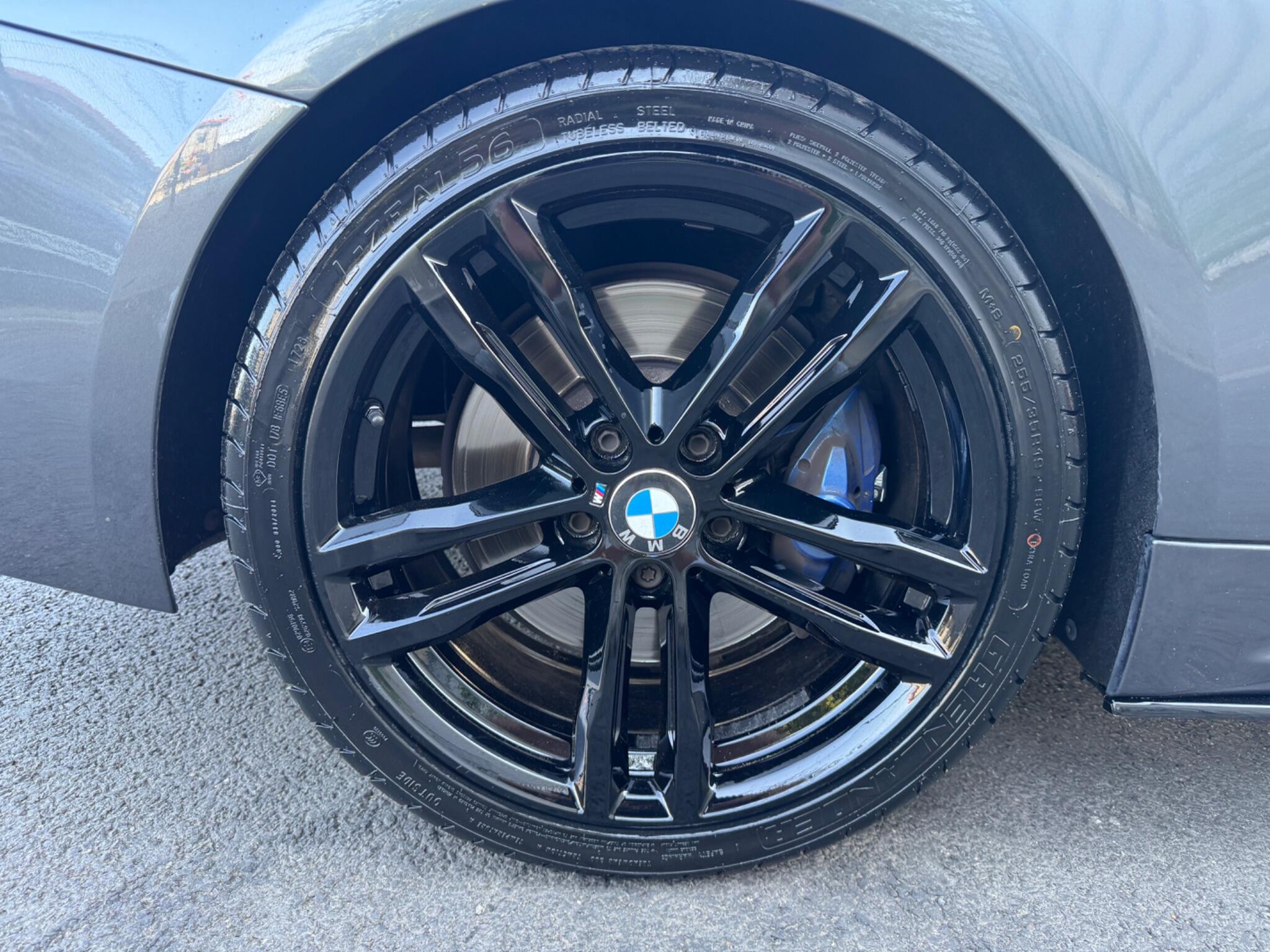 BMW 4 Series view 32