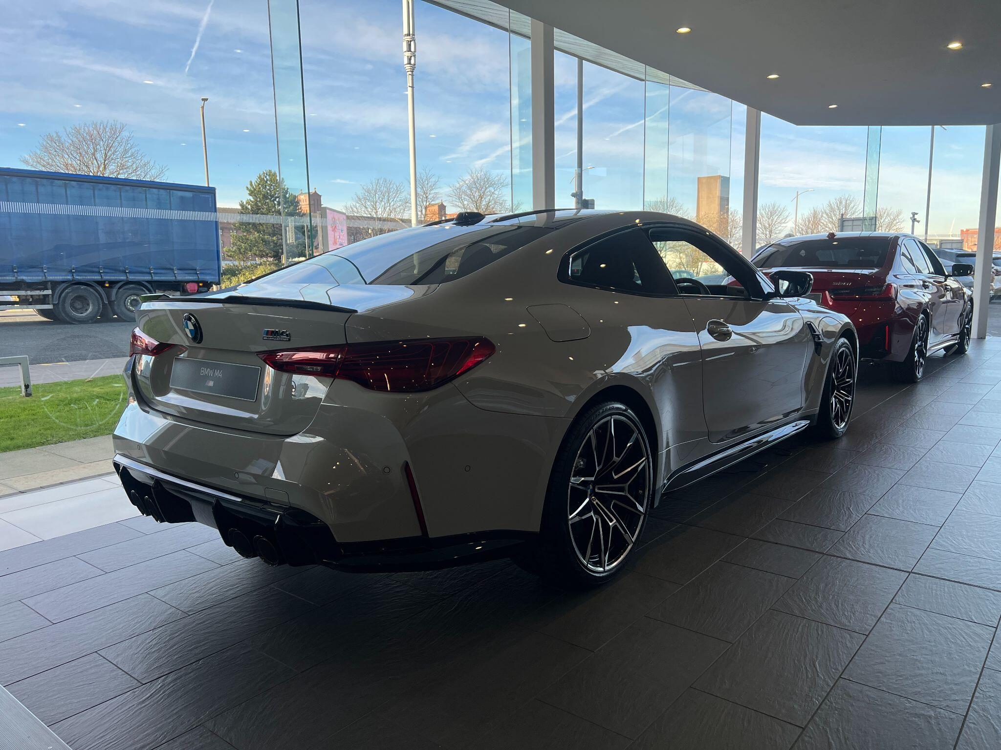 BMW M4 view 6