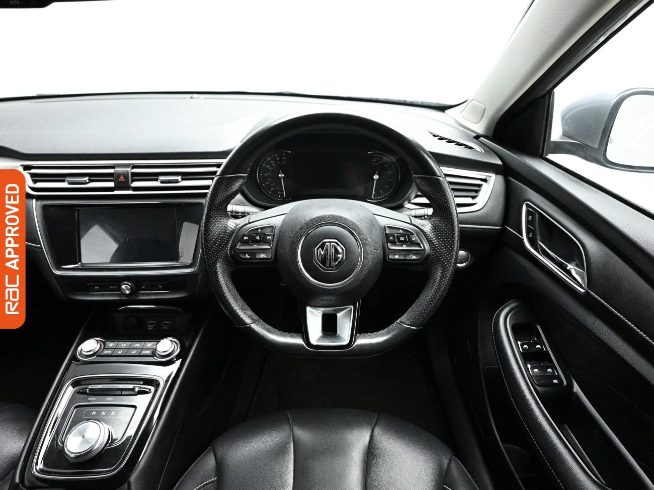MG MG5 view 10