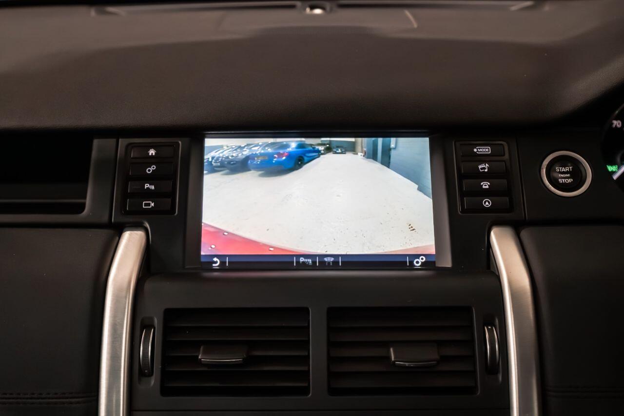 Land Rover Discovery Sport view 35