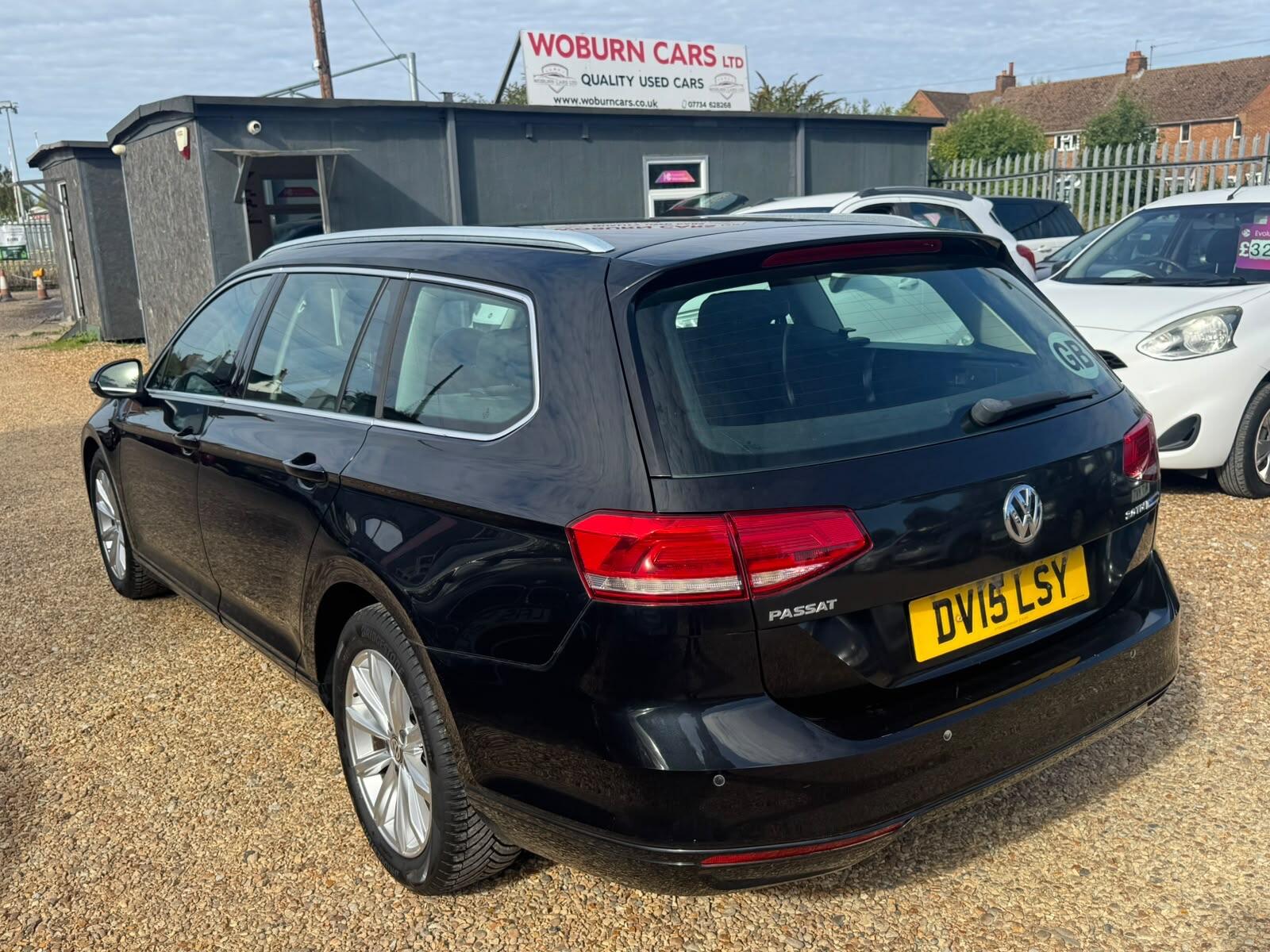 Volkswagen Passat view 7