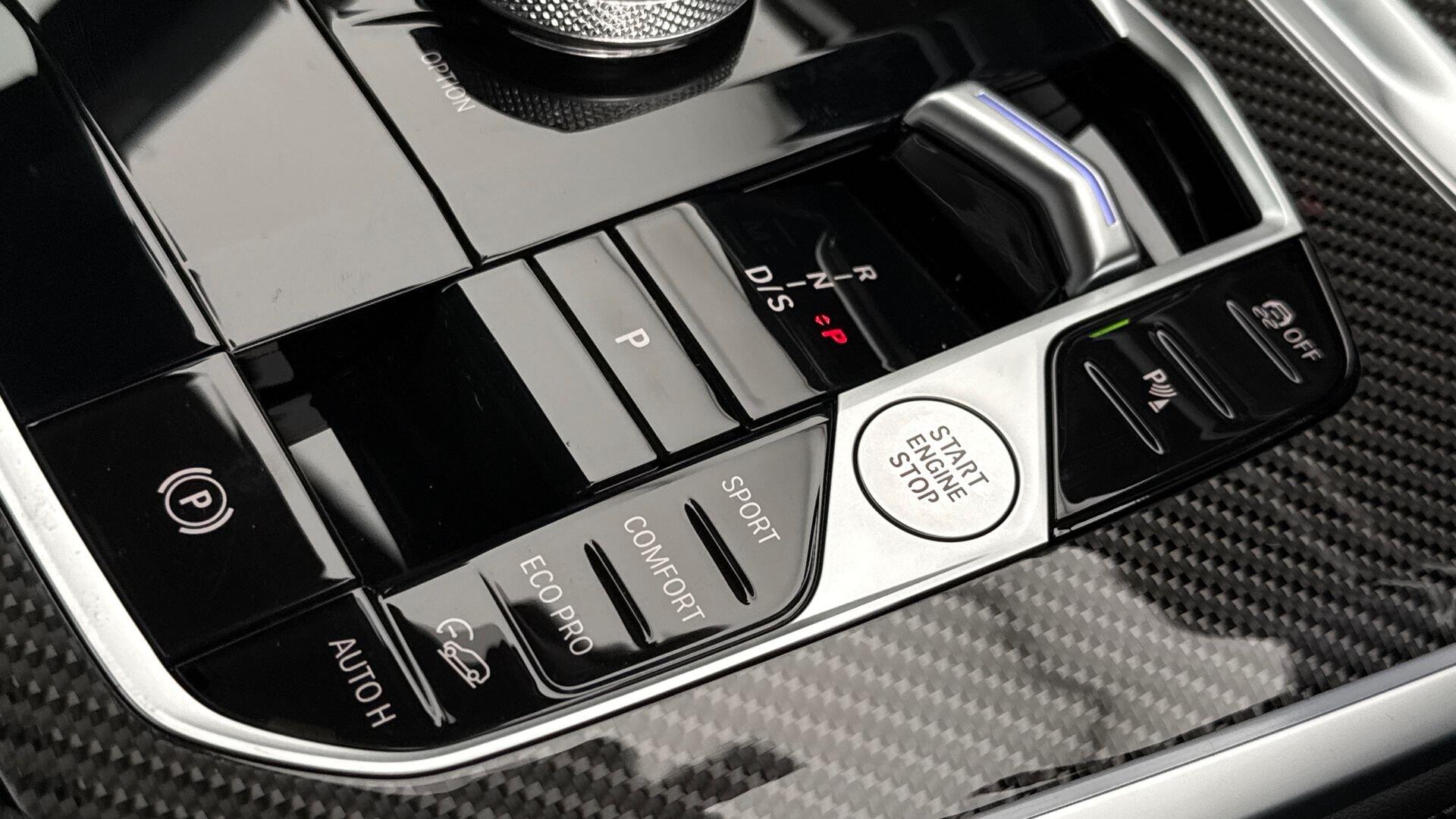 BMW X5 view 20
