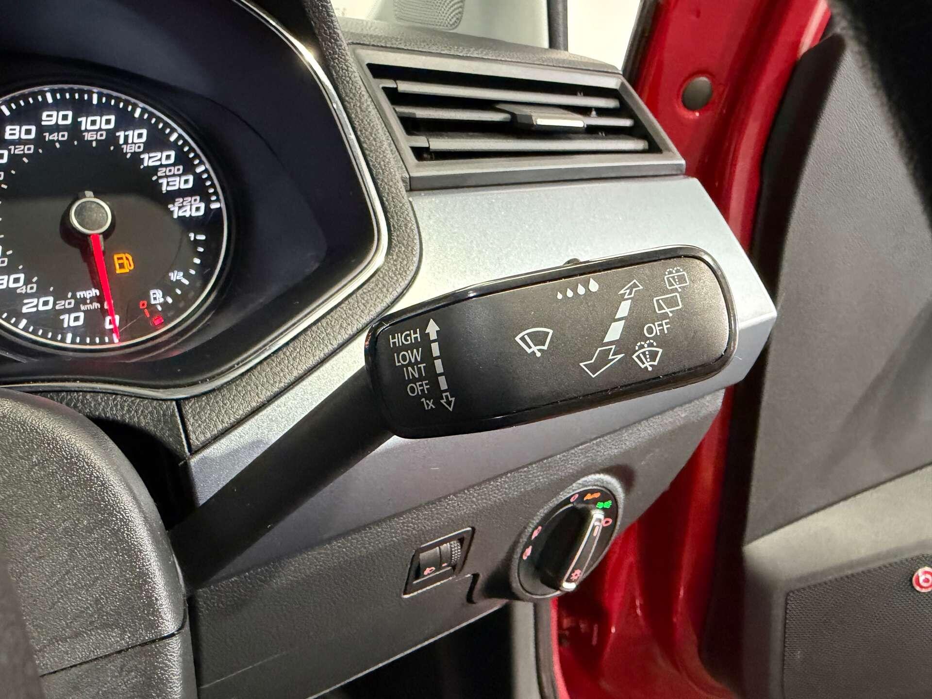 SEAT Arona view 25