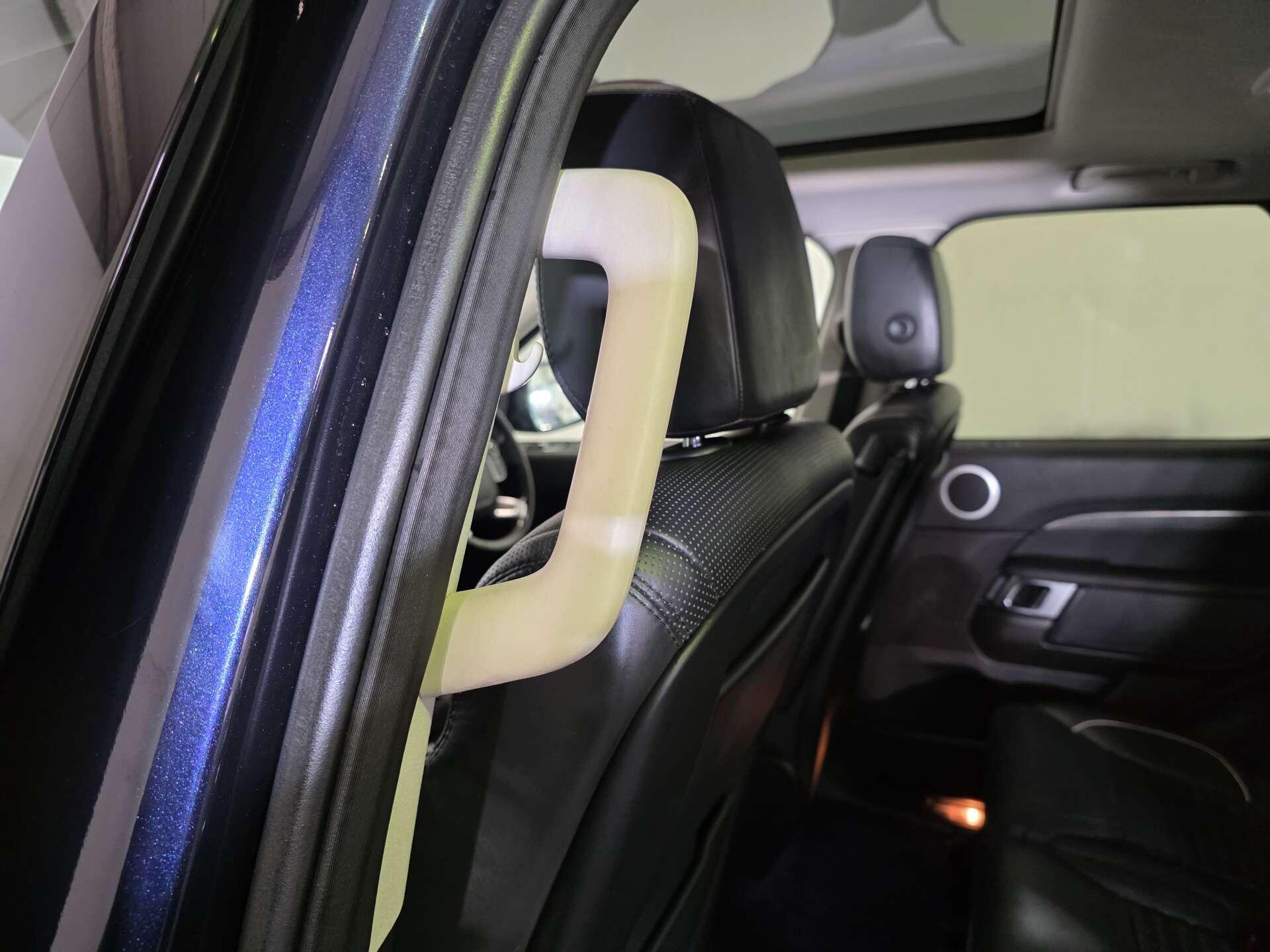 Land Rover Discovery view 75