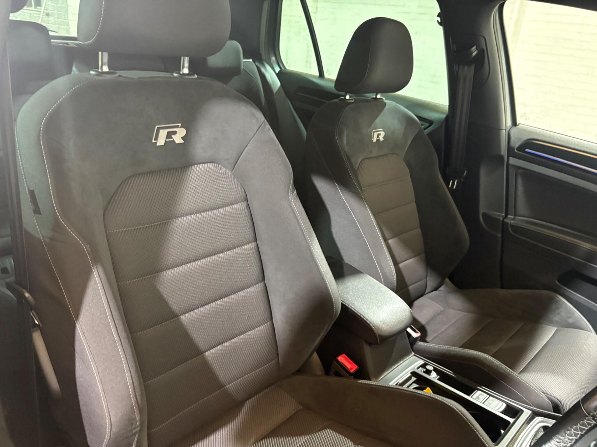 Volkswagen Golf view 70