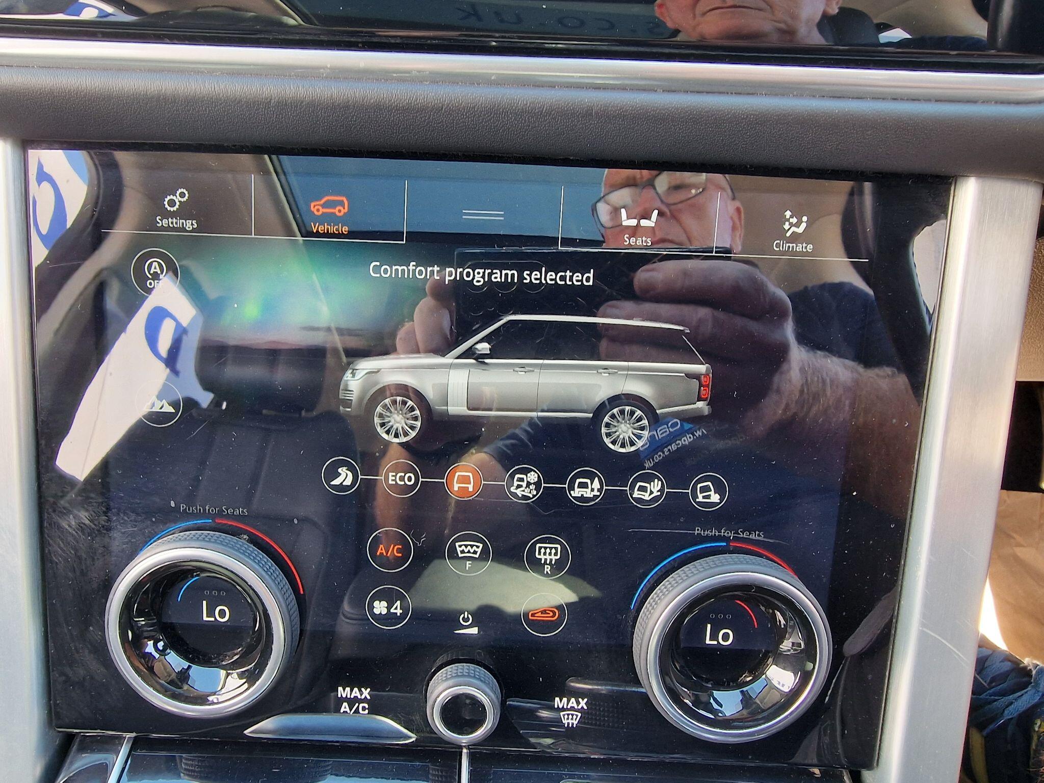 Land Rover Range Rover view 23
