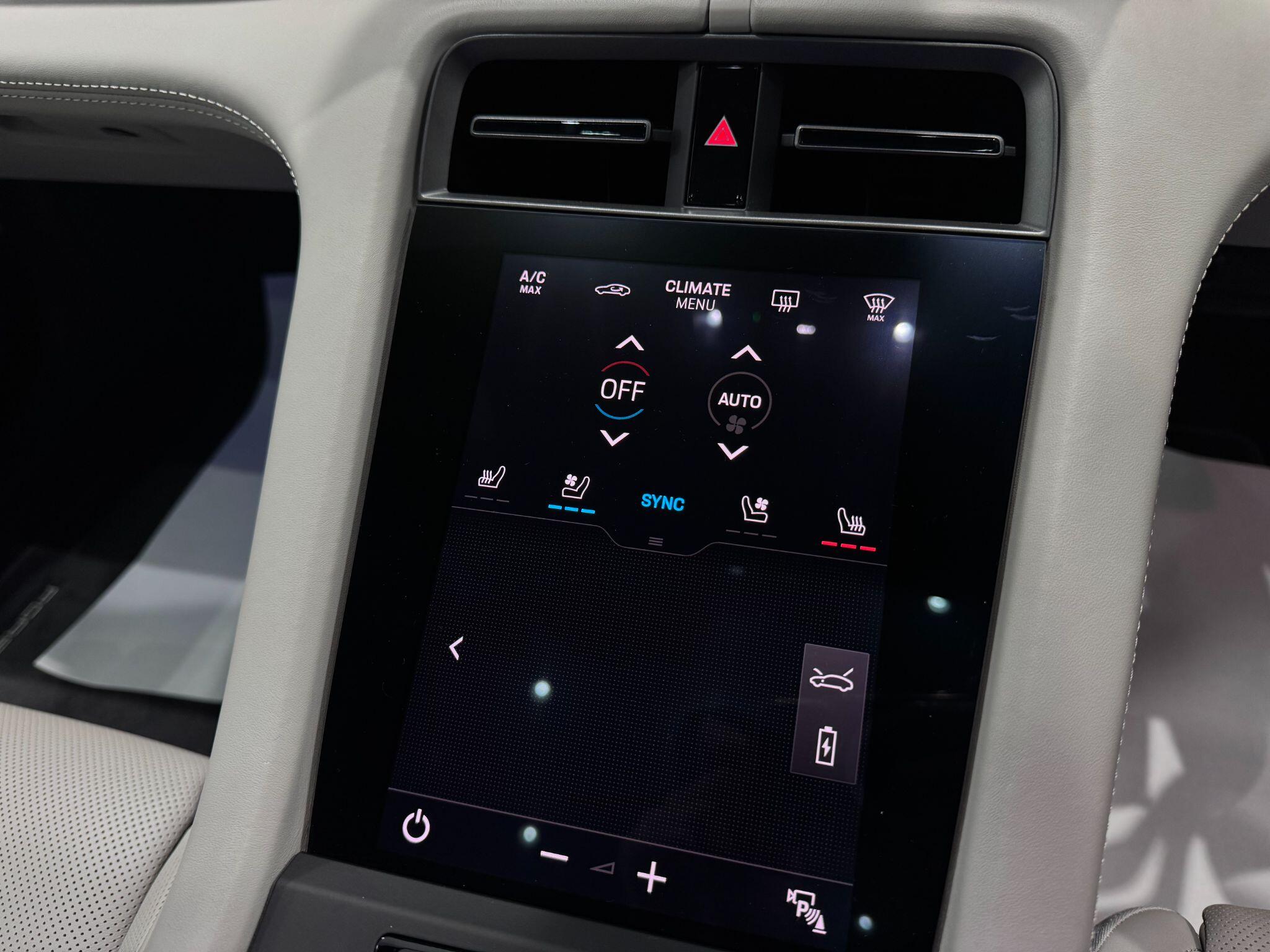 Porsche Taycan view 39