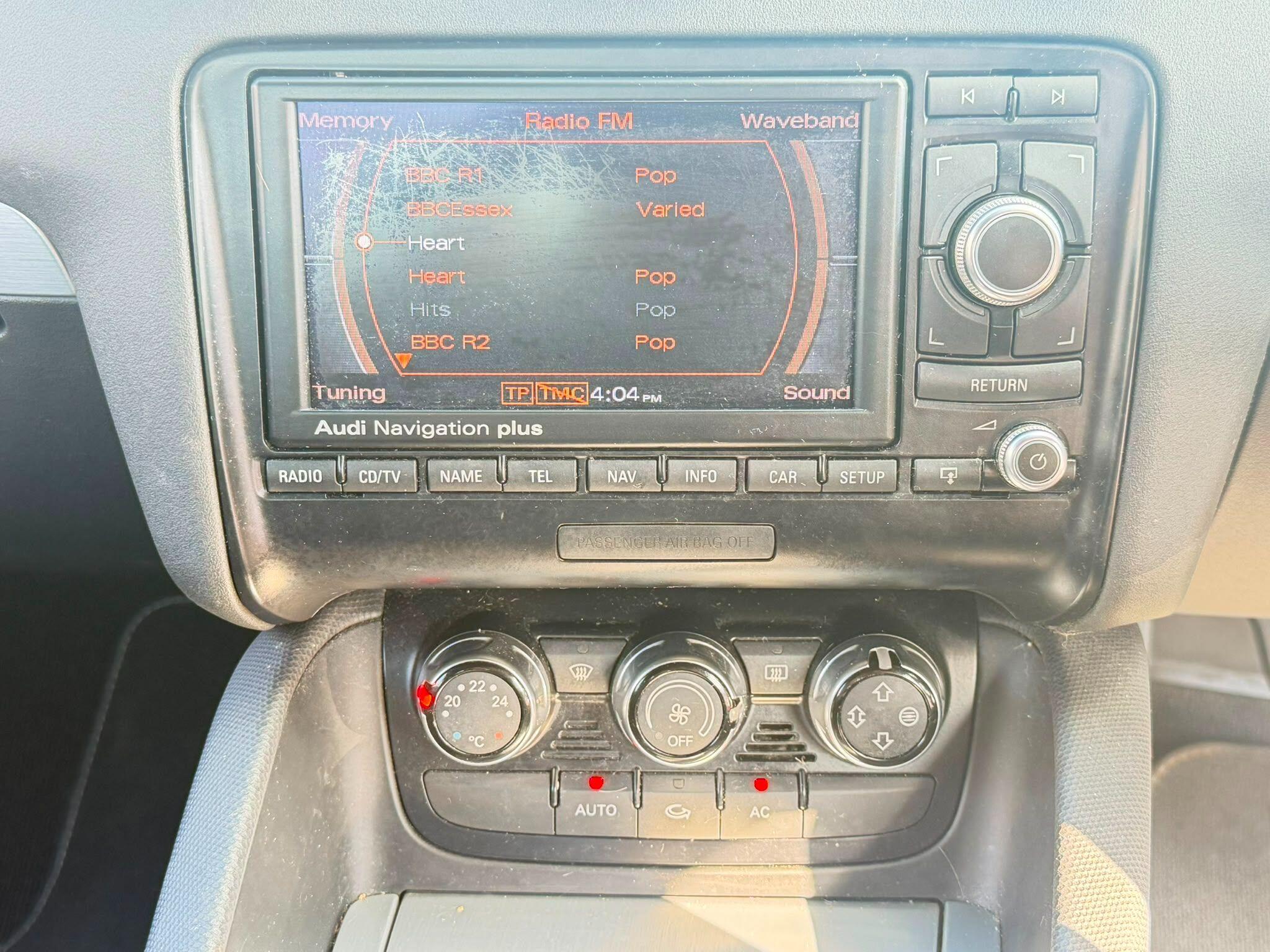 Audi TT view 21