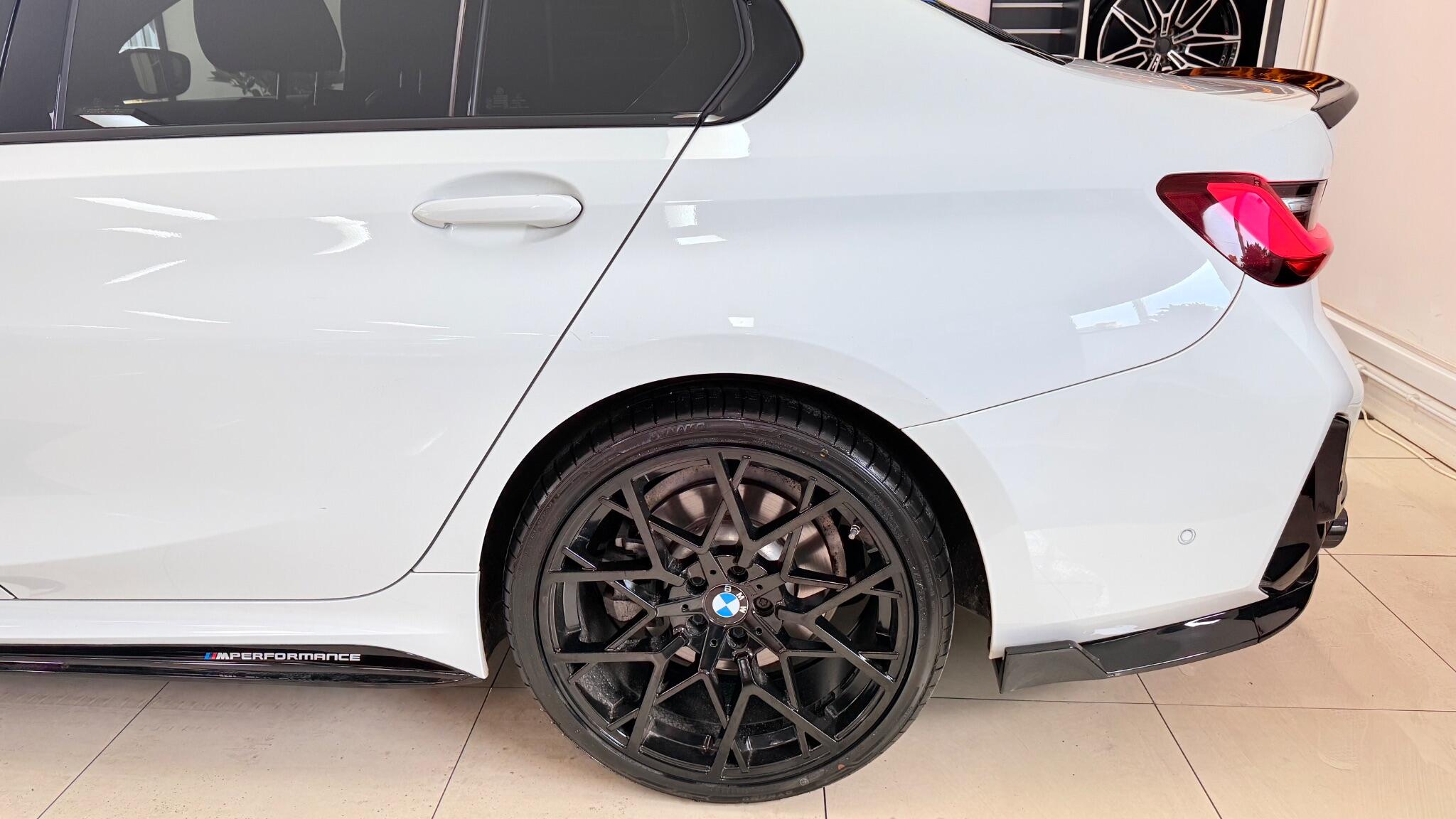 BMW 3 Series view 43