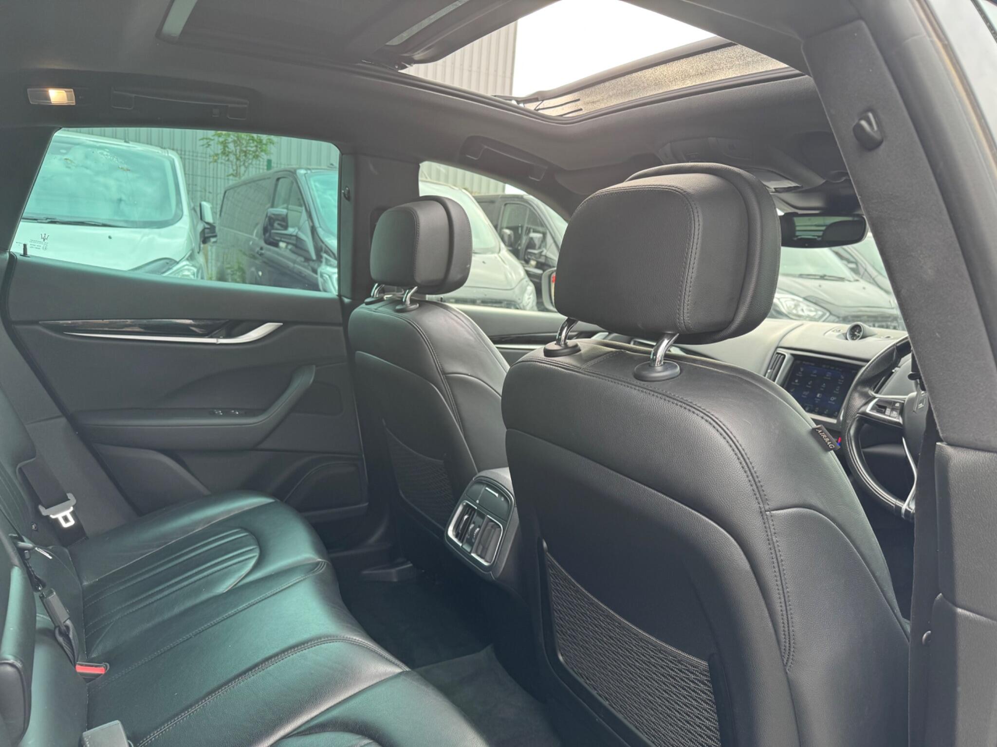 Maserati Levante view 25