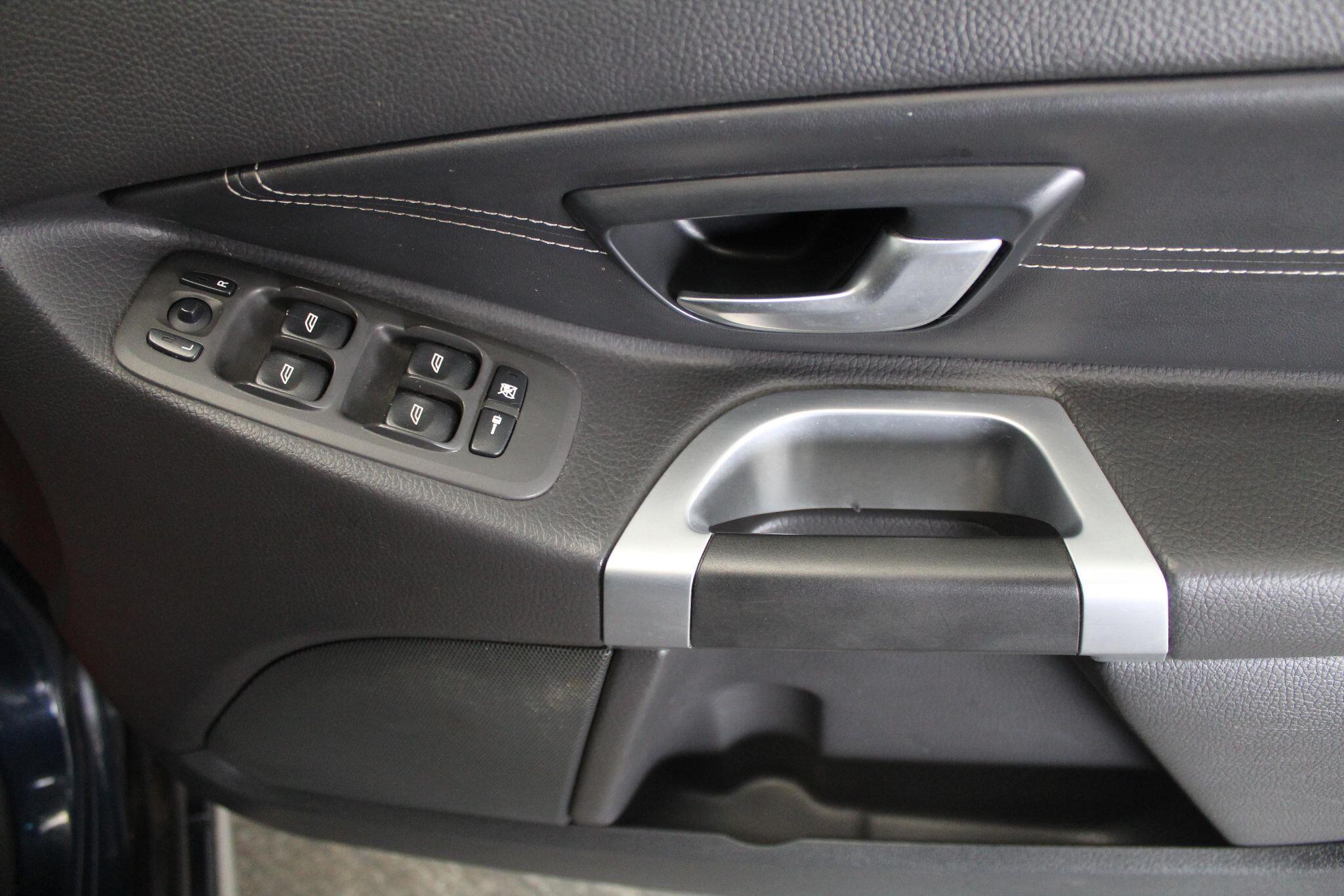 Volvo XC90 view 44