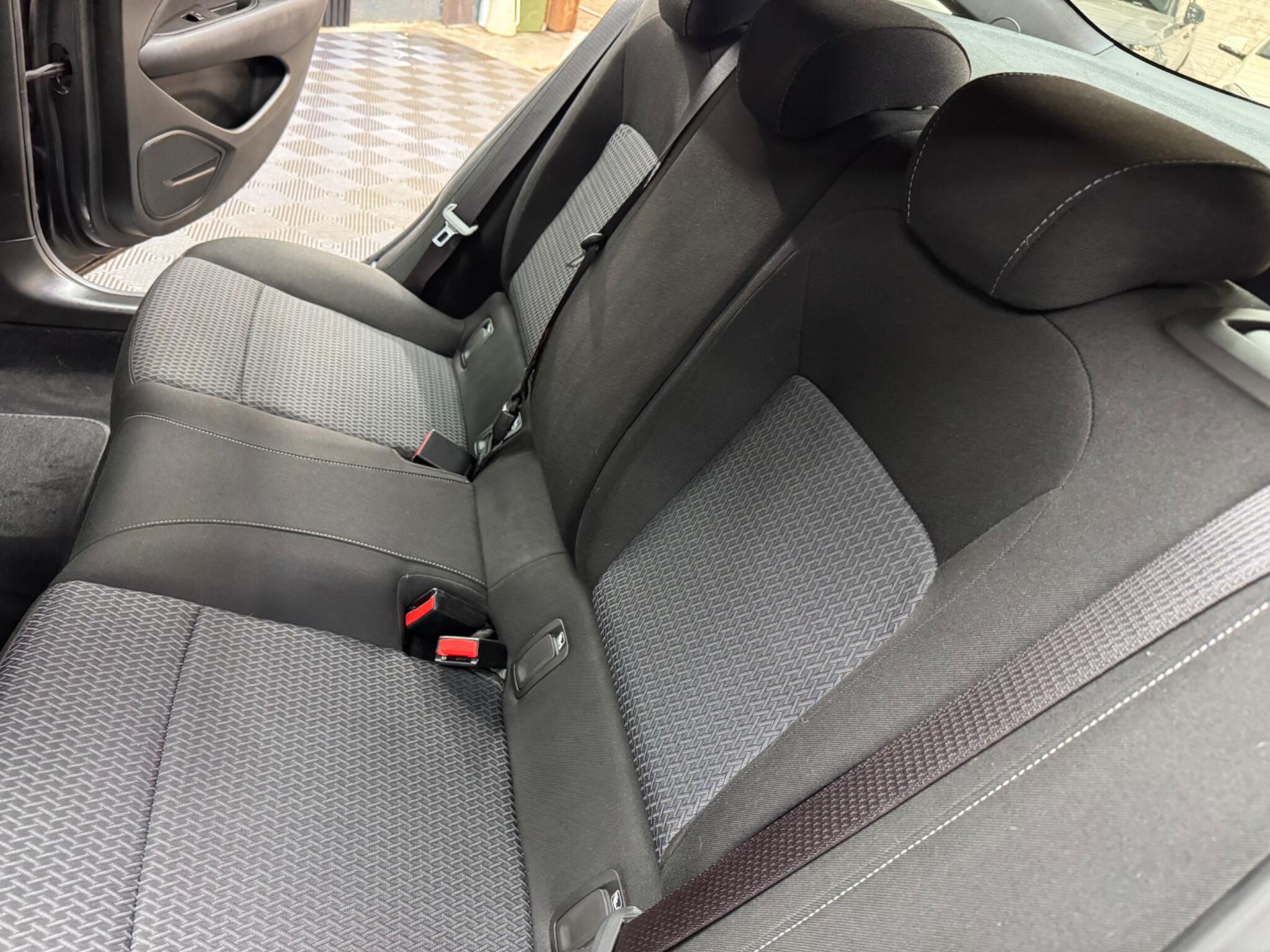 Vauxhall Insignia view 12