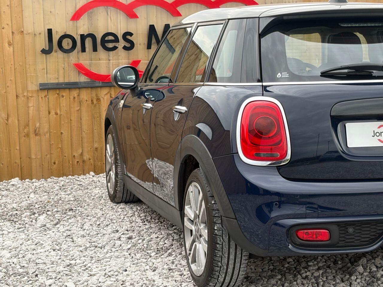 MINI Hatch view 9