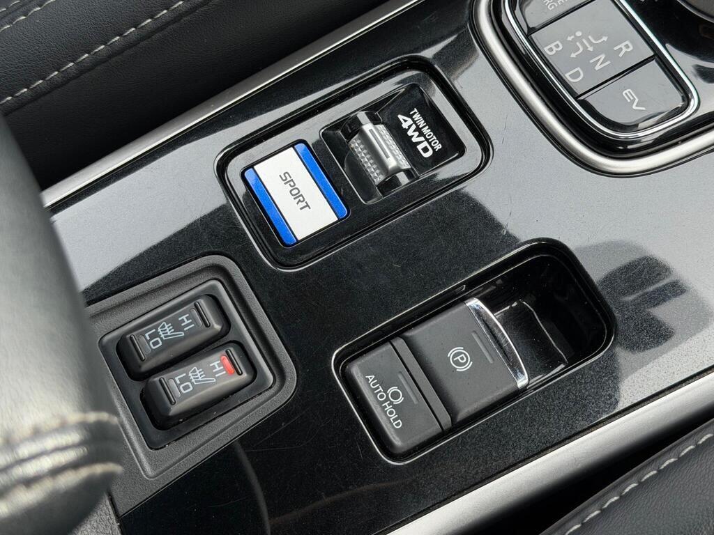 Mitsubishi Outlander view 38