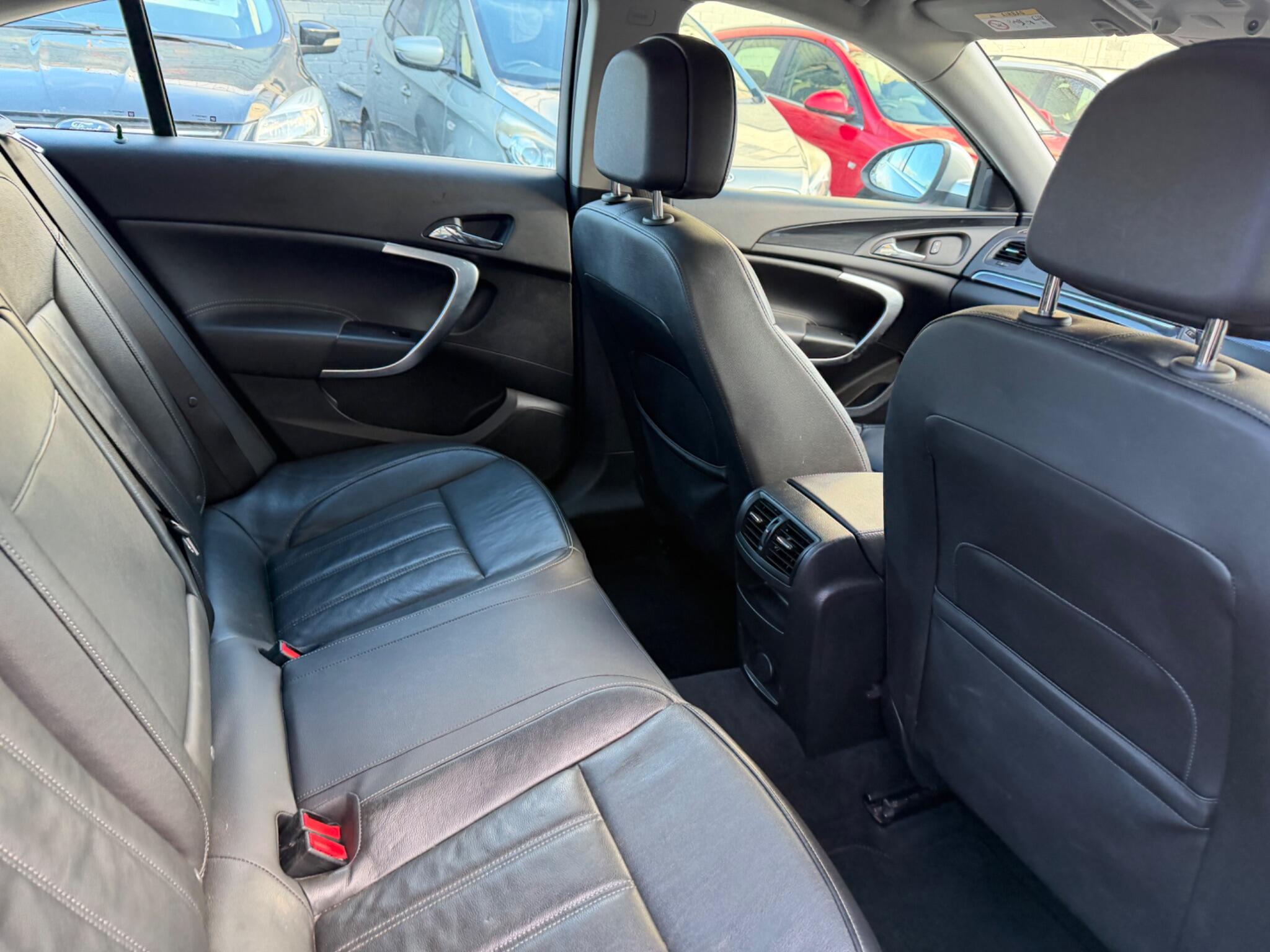 Vauxhall Insignia view 34