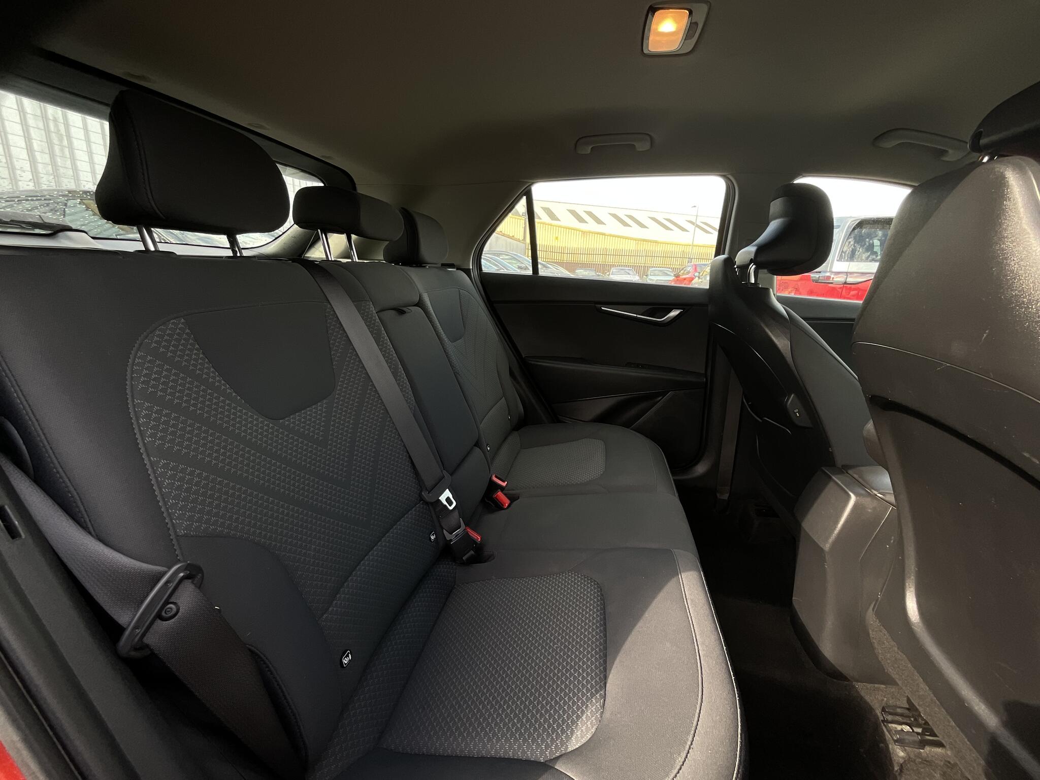 Kia Niro view 6