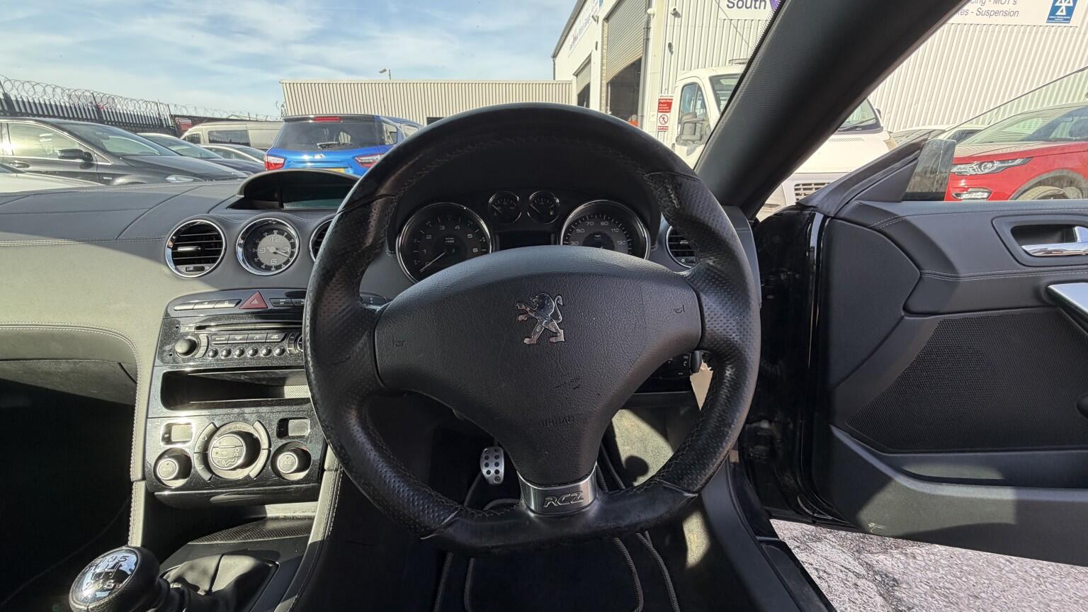 Peugeot RCZ view 22