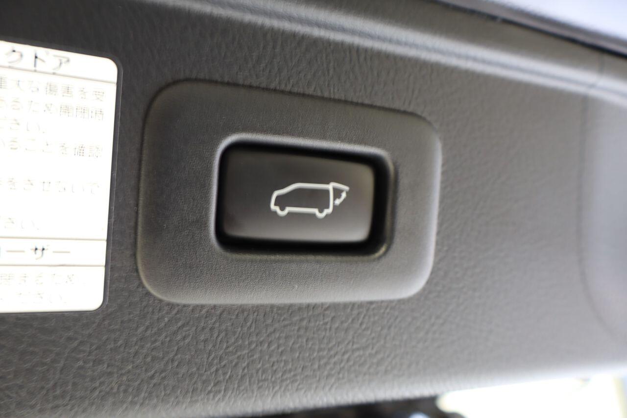 Toyota Alphard view 37