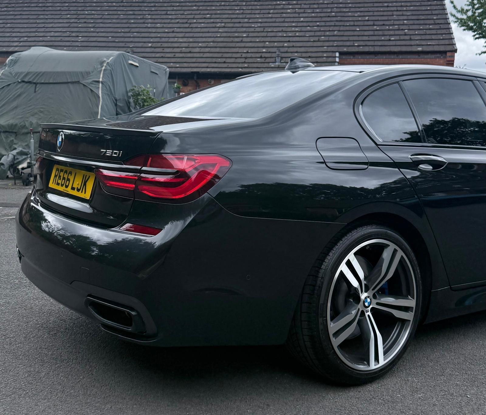 BMW 7 Series view 85