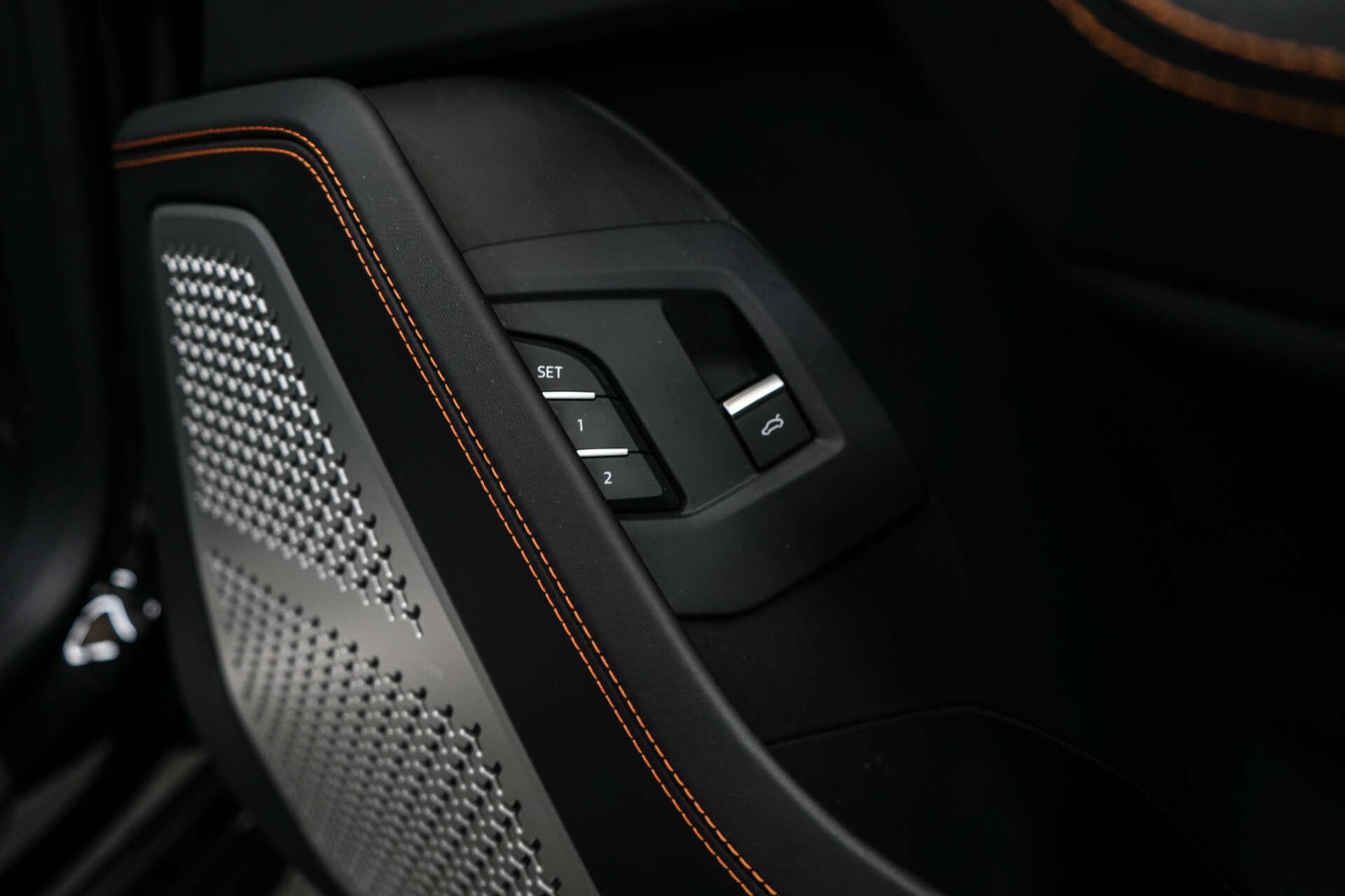 Lamborghini Urus view 32
