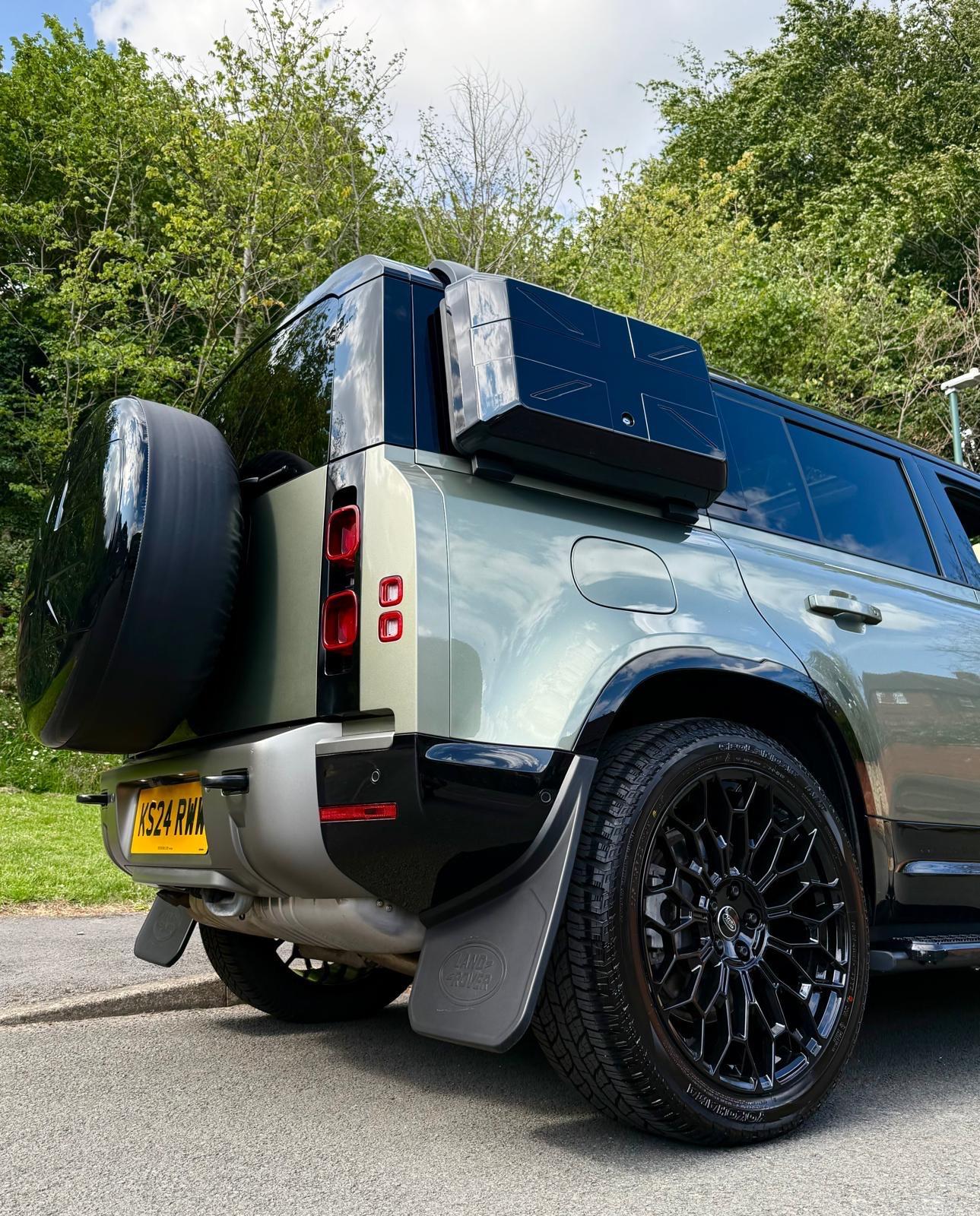 Land Rover Defender view 80