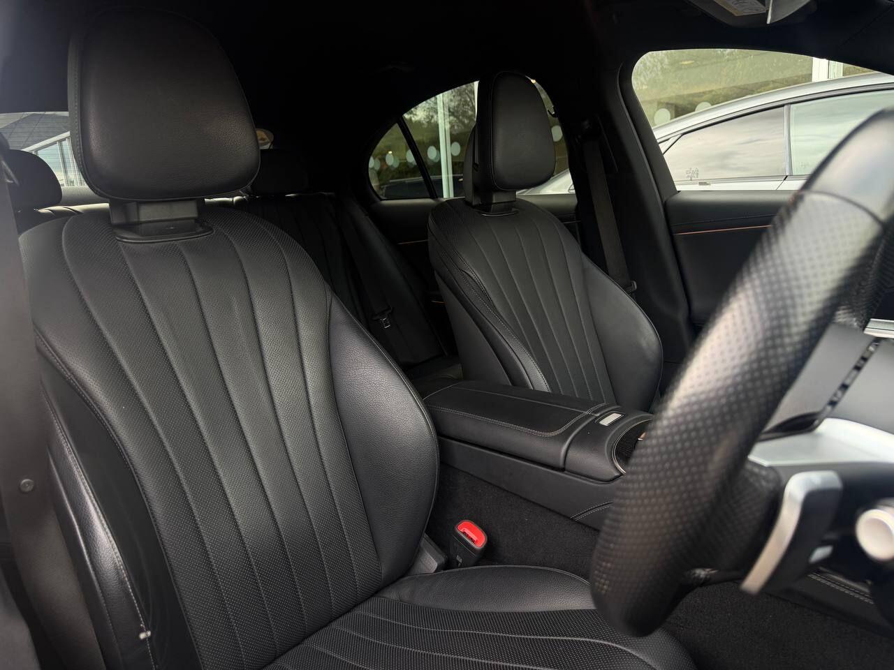 Mercedes-Benz E-Class view 12