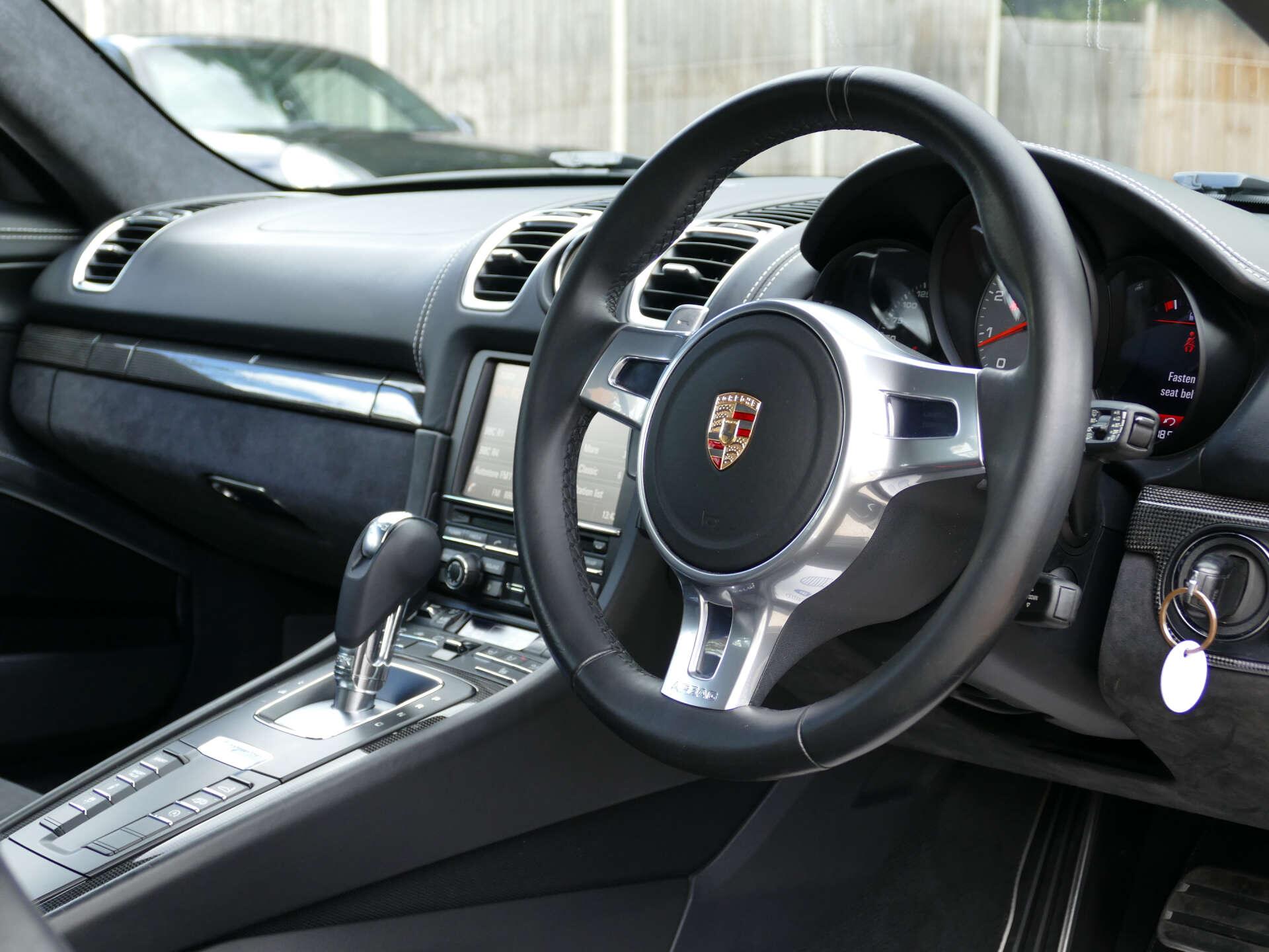 Porsche Cayman view 24