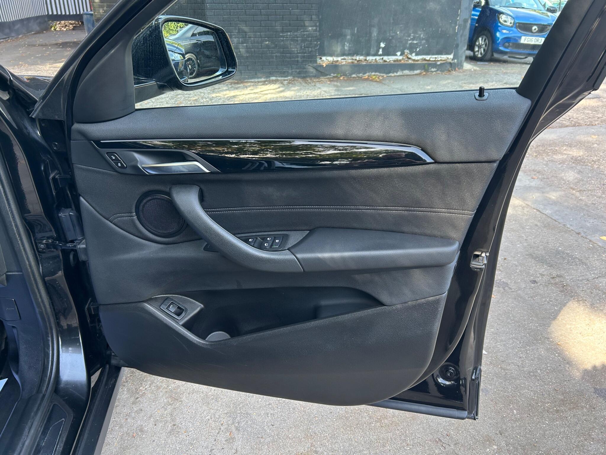 BMW X2 view 40