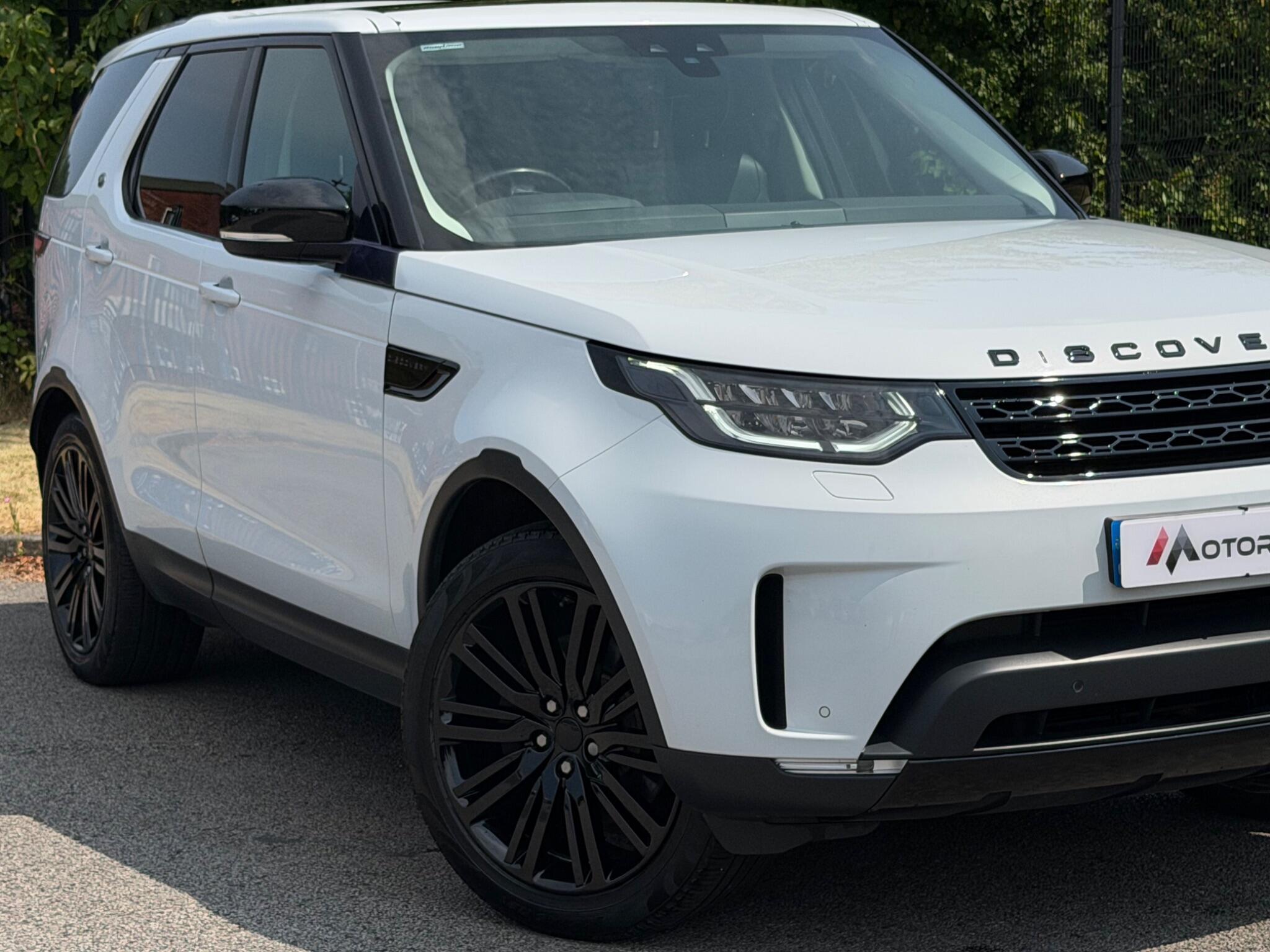 Land Rover Discovery view 5
