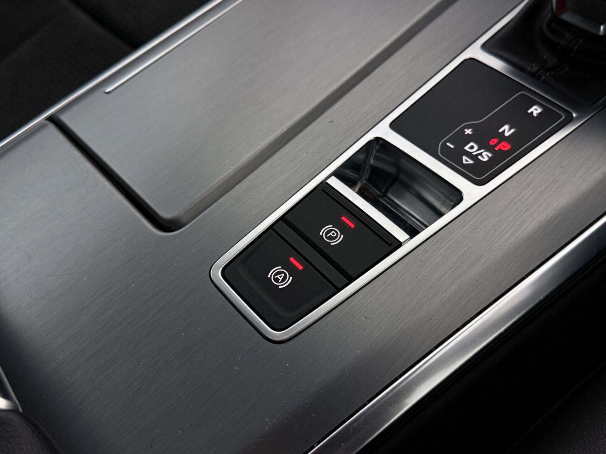 Audi A6 view 29