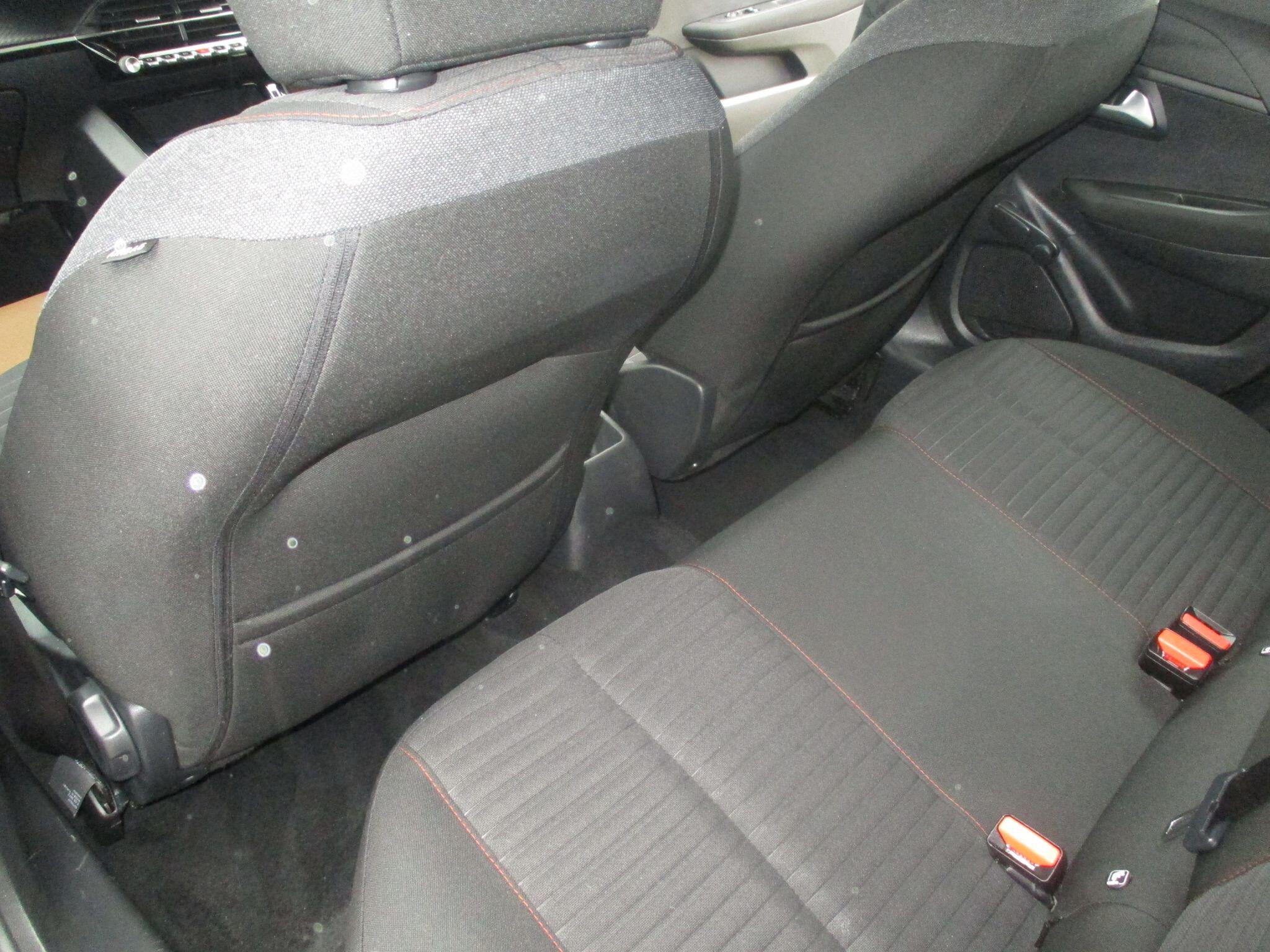 Peugeot 208 view 27