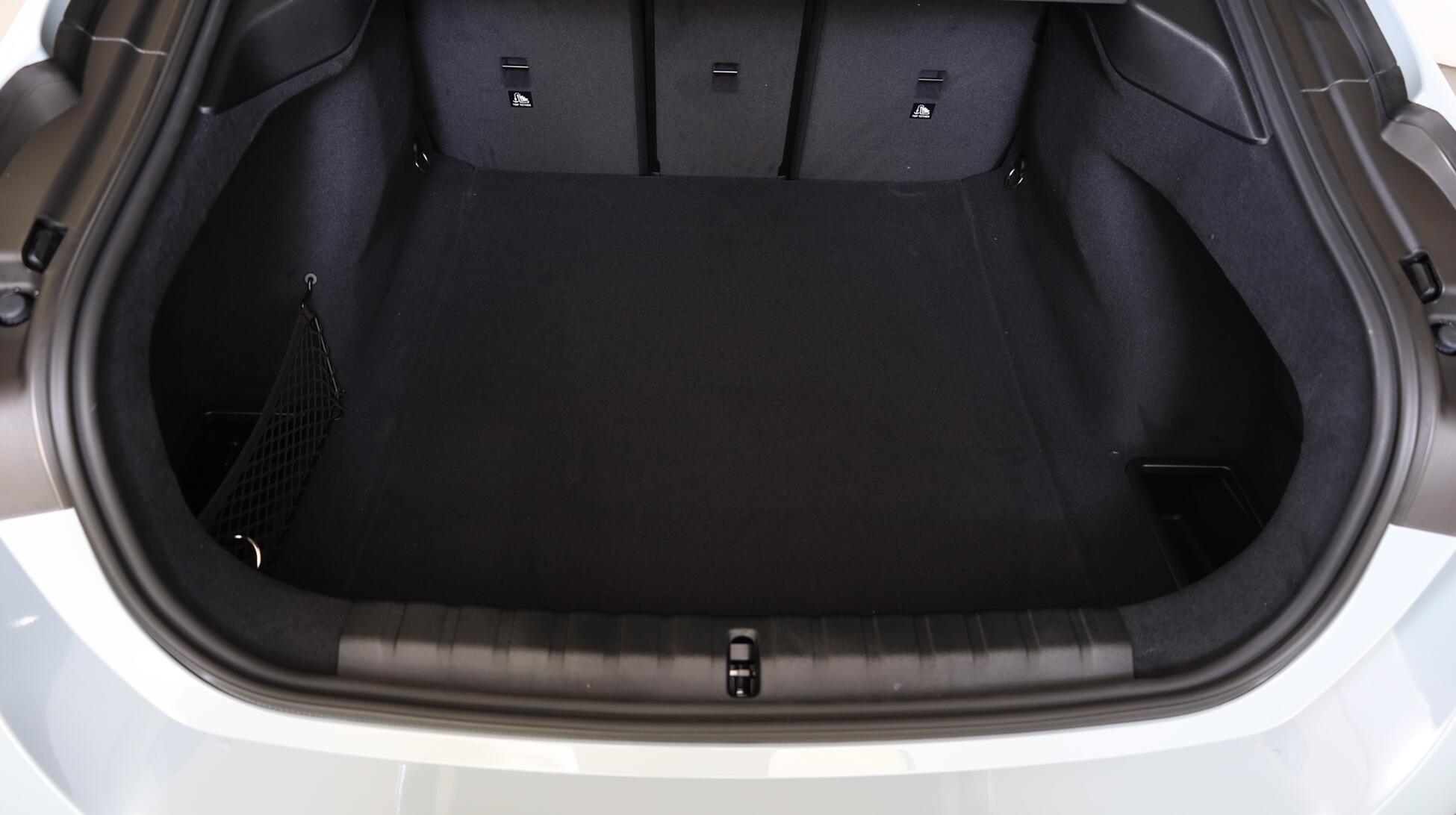 BMW 4 Series view 13