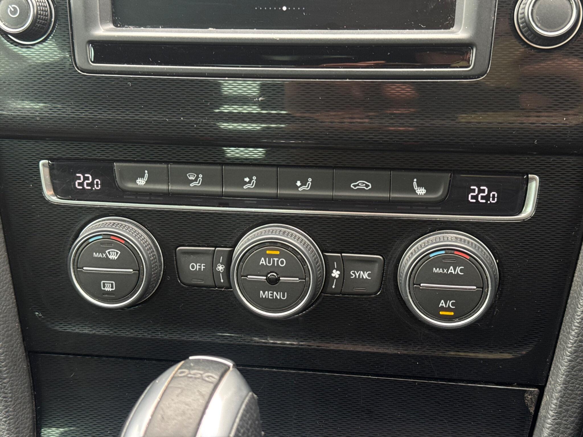 Volkswagen Golf view 42