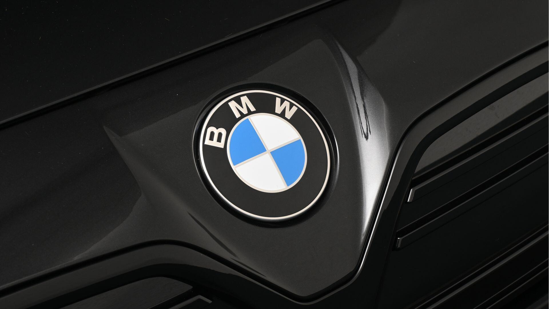 BMW i4 view 34