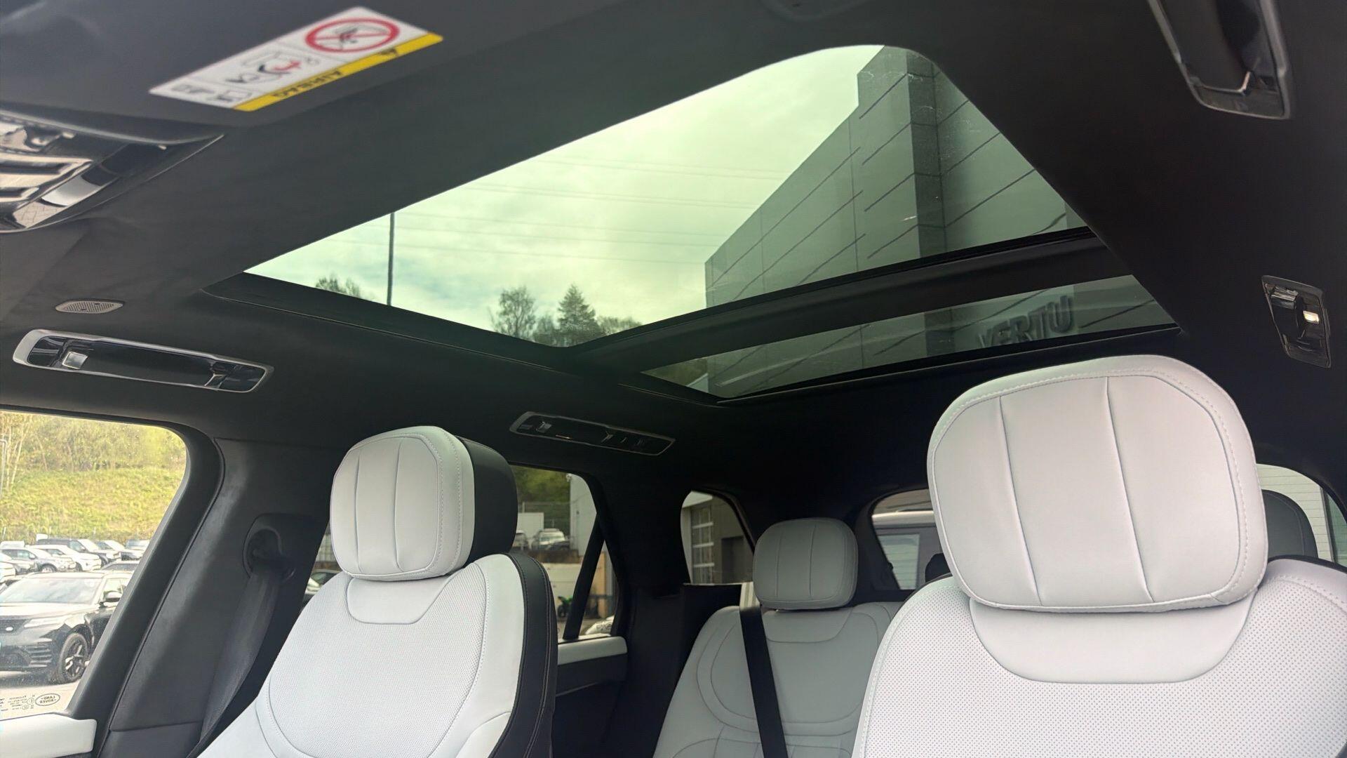 Land Rover Range Rover Sport view 11