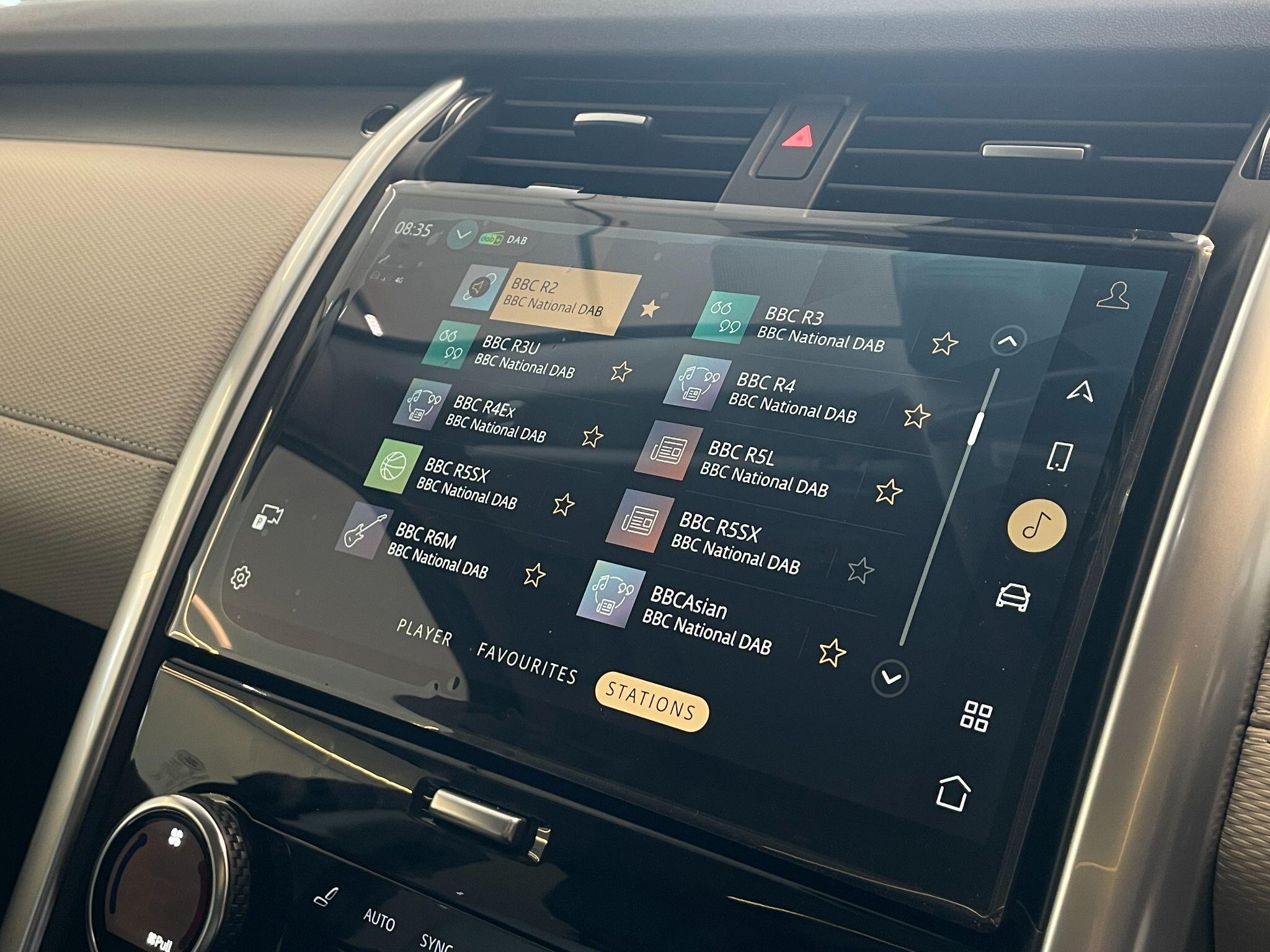 Land Rover Discovery view 29