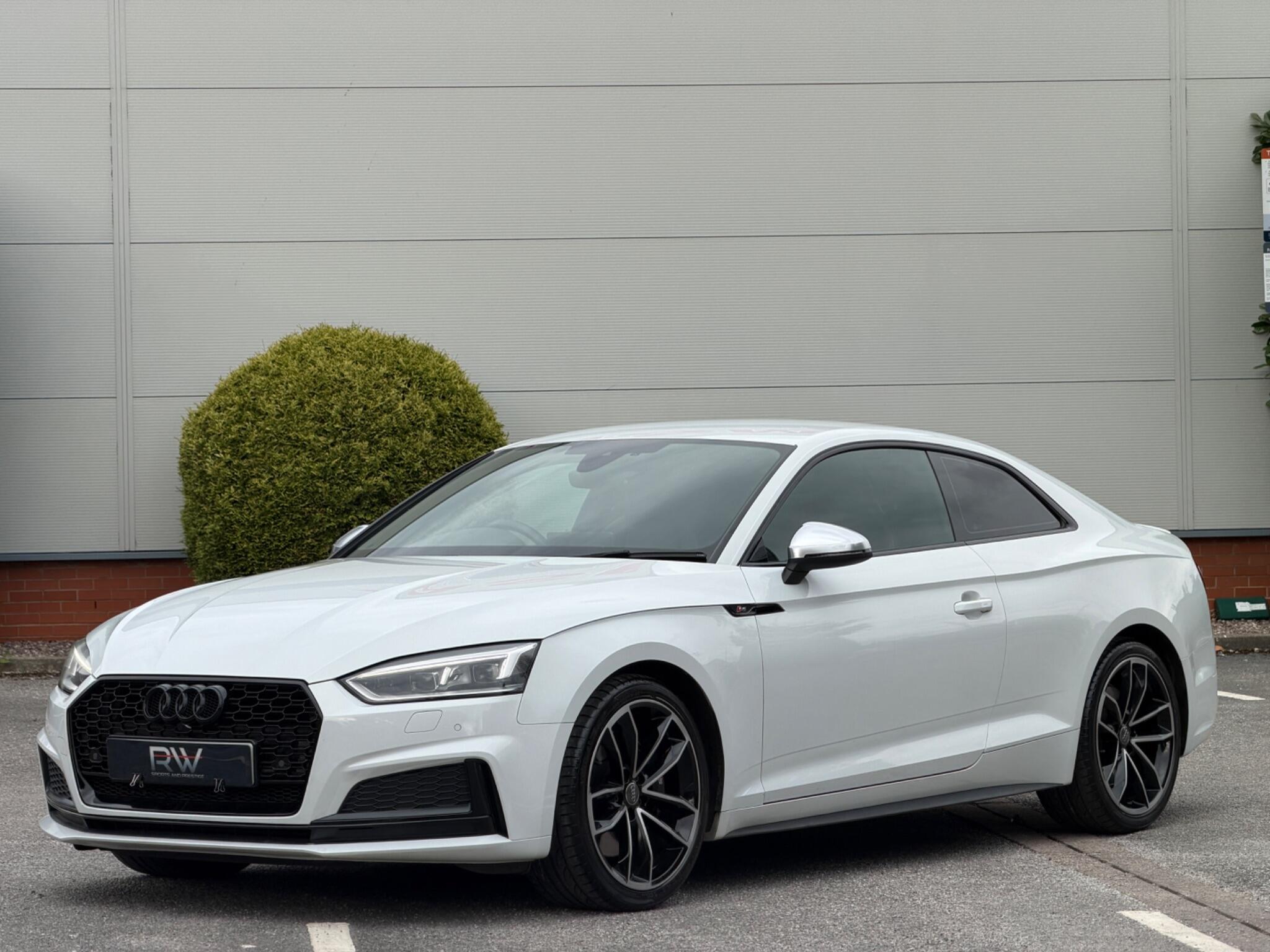 Audi S5 view 6