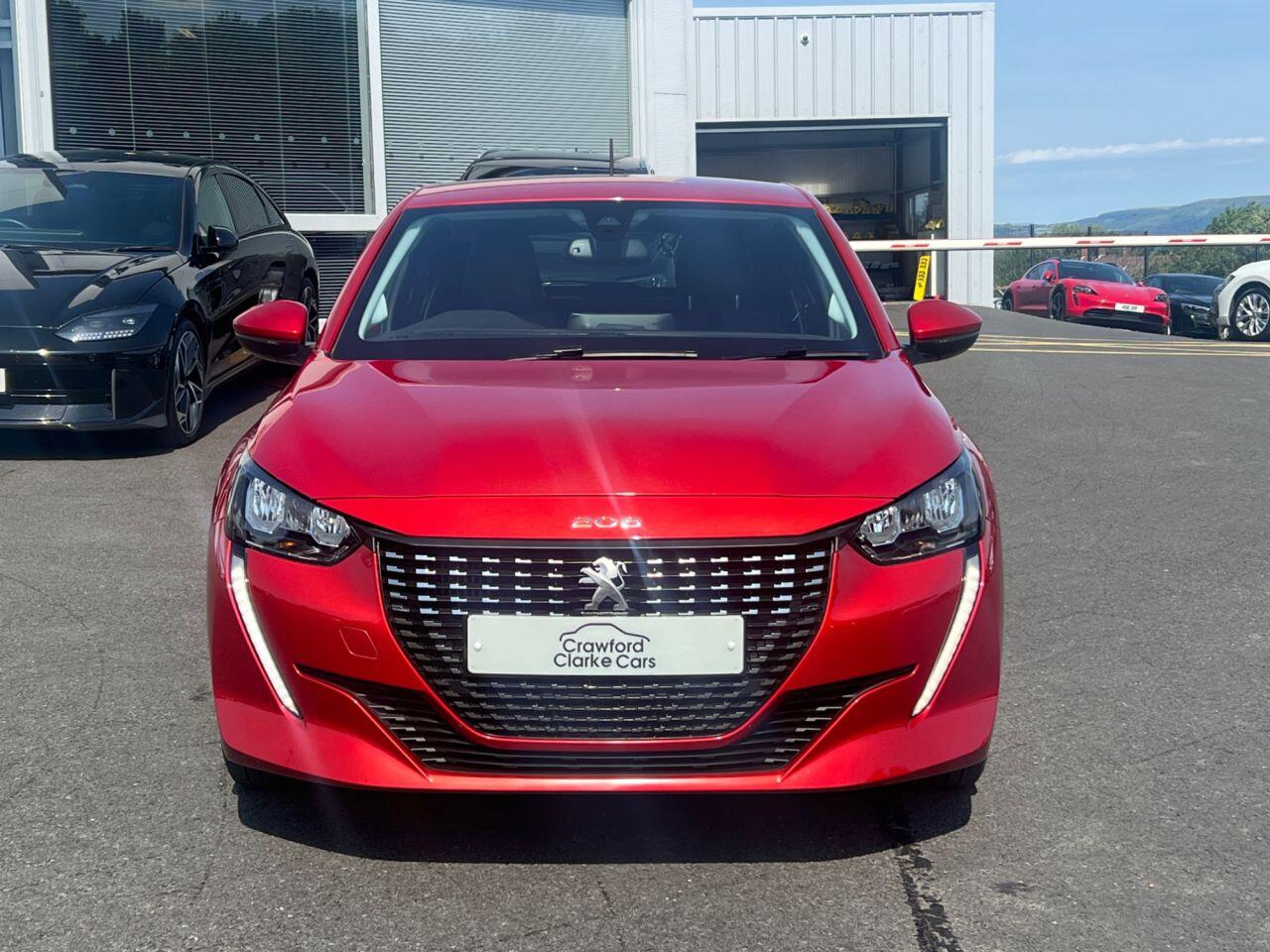 Peugeot 208 view 2