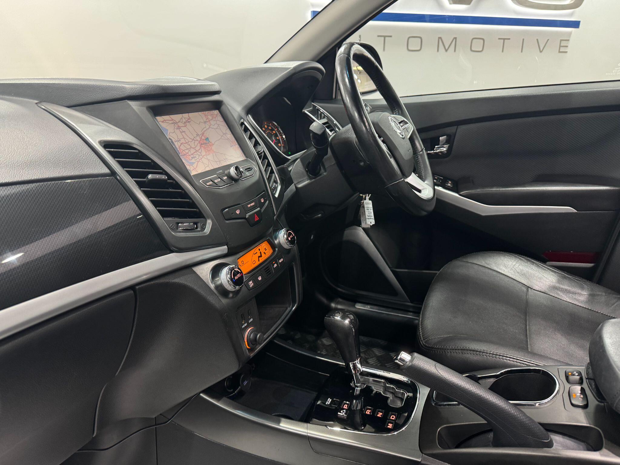 KGM Korando view 31