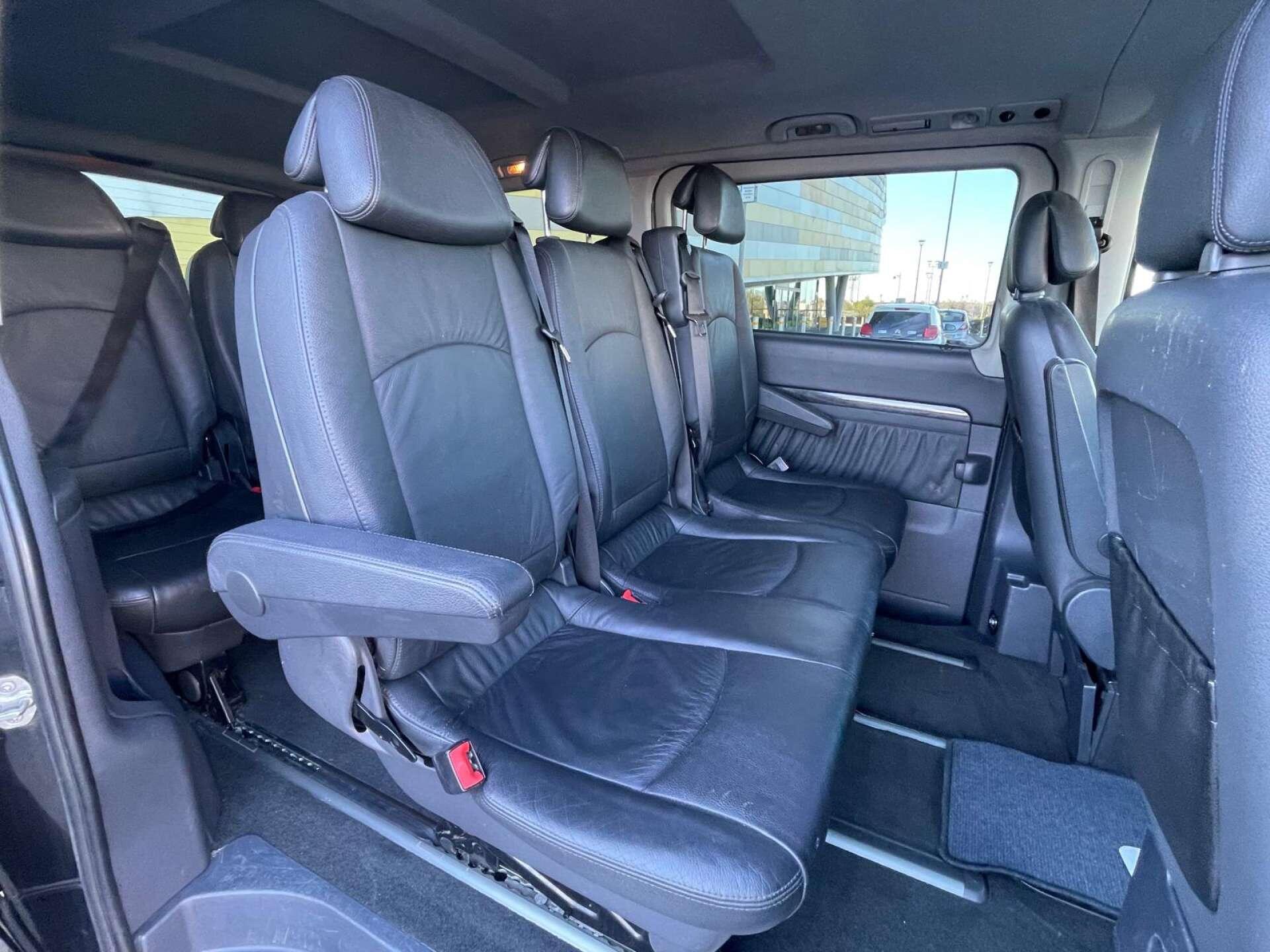 Mercedes-Benz Viano view 35