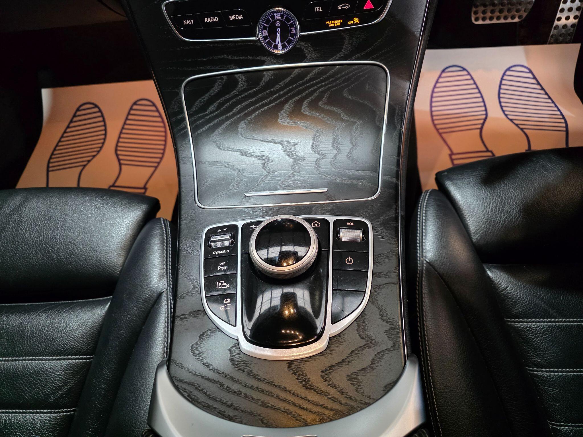 Mercedes-Benz C Class view 11